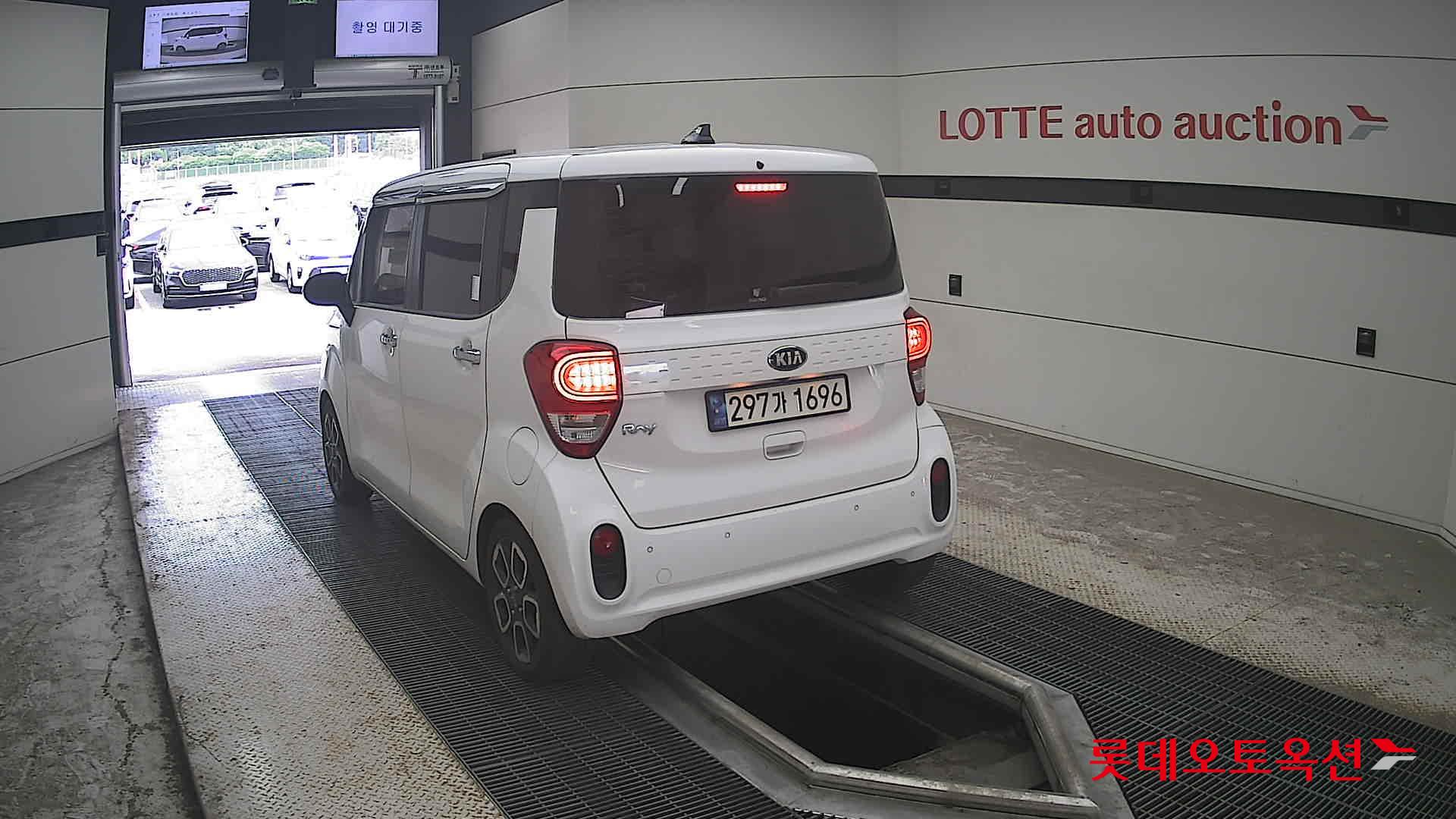 2021 - kia ray