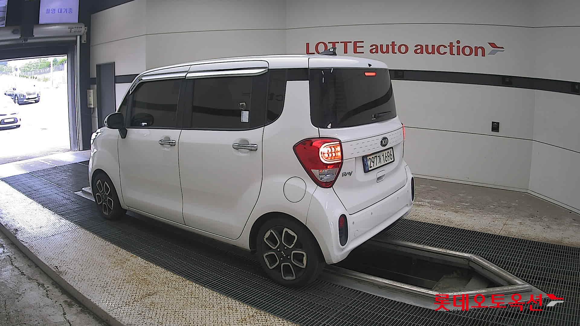 2021 - kia ray