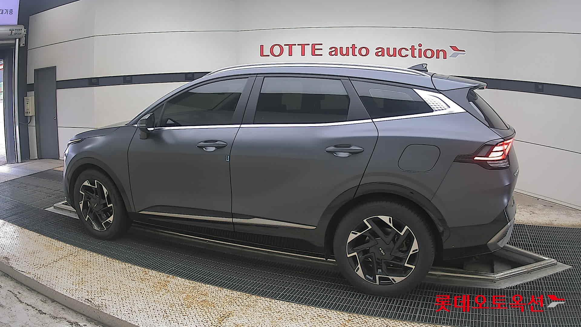 2022 - kia sportage