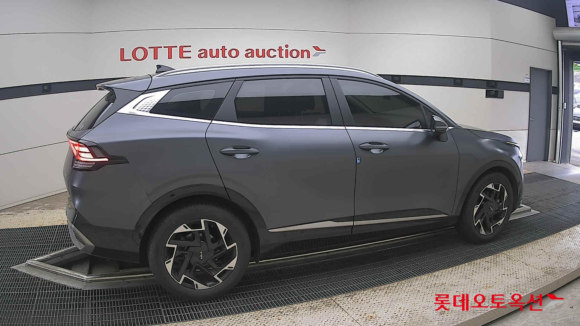 2022 - kia sportage