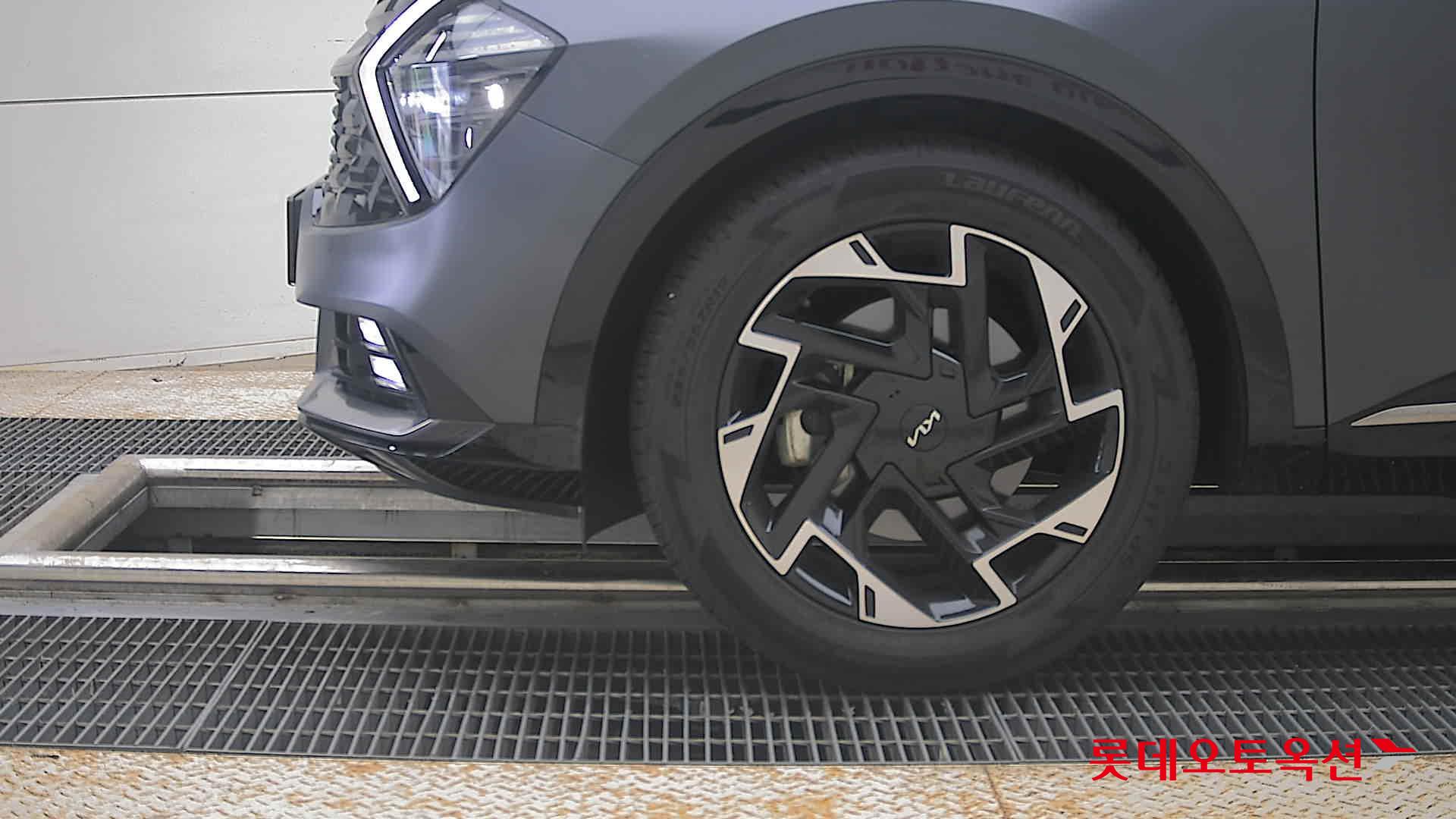 2022 - kia sportage