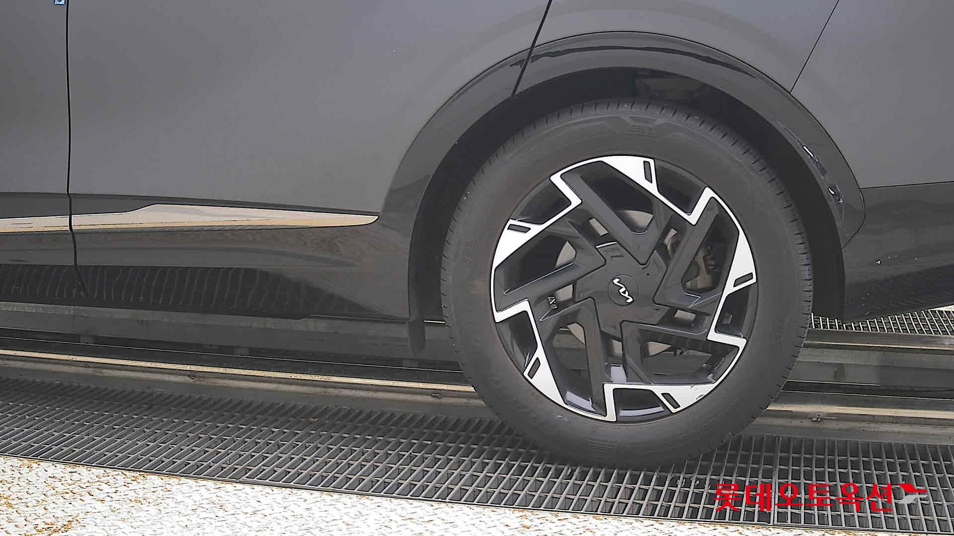 2022 - kia sportage