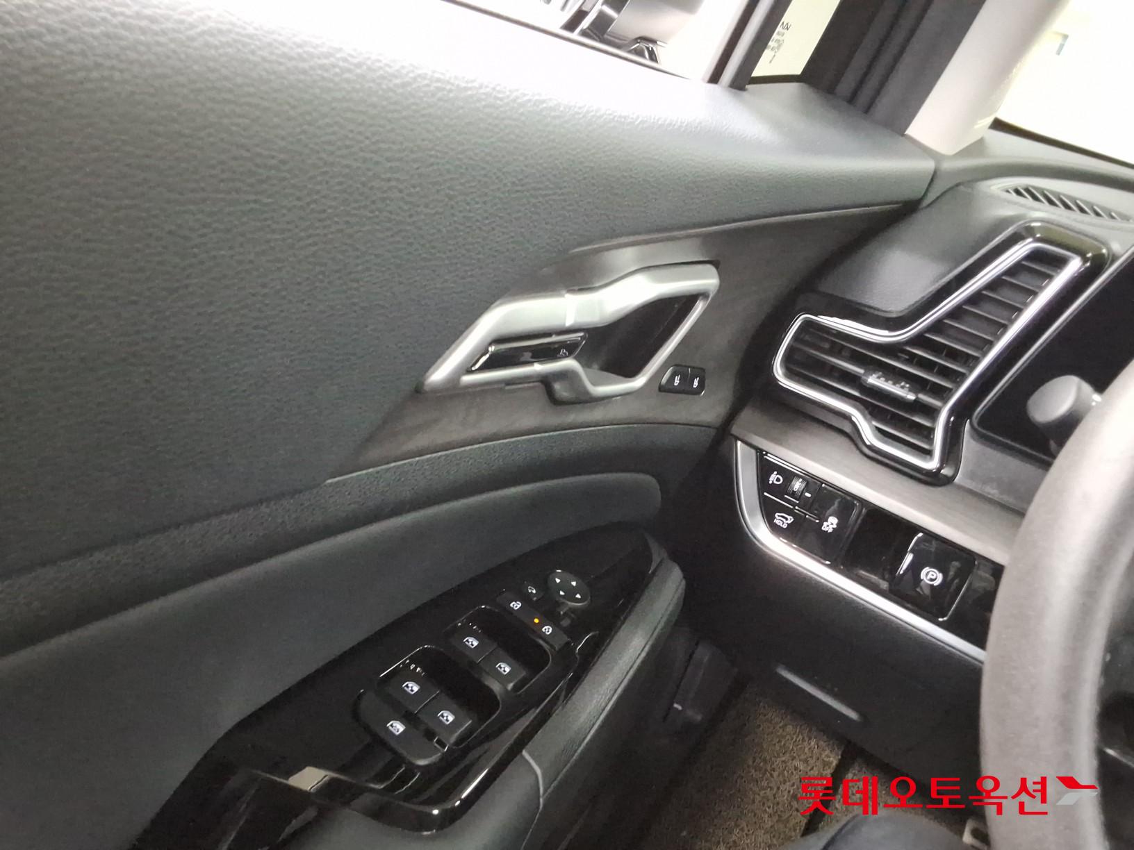 2022 - kia sportage