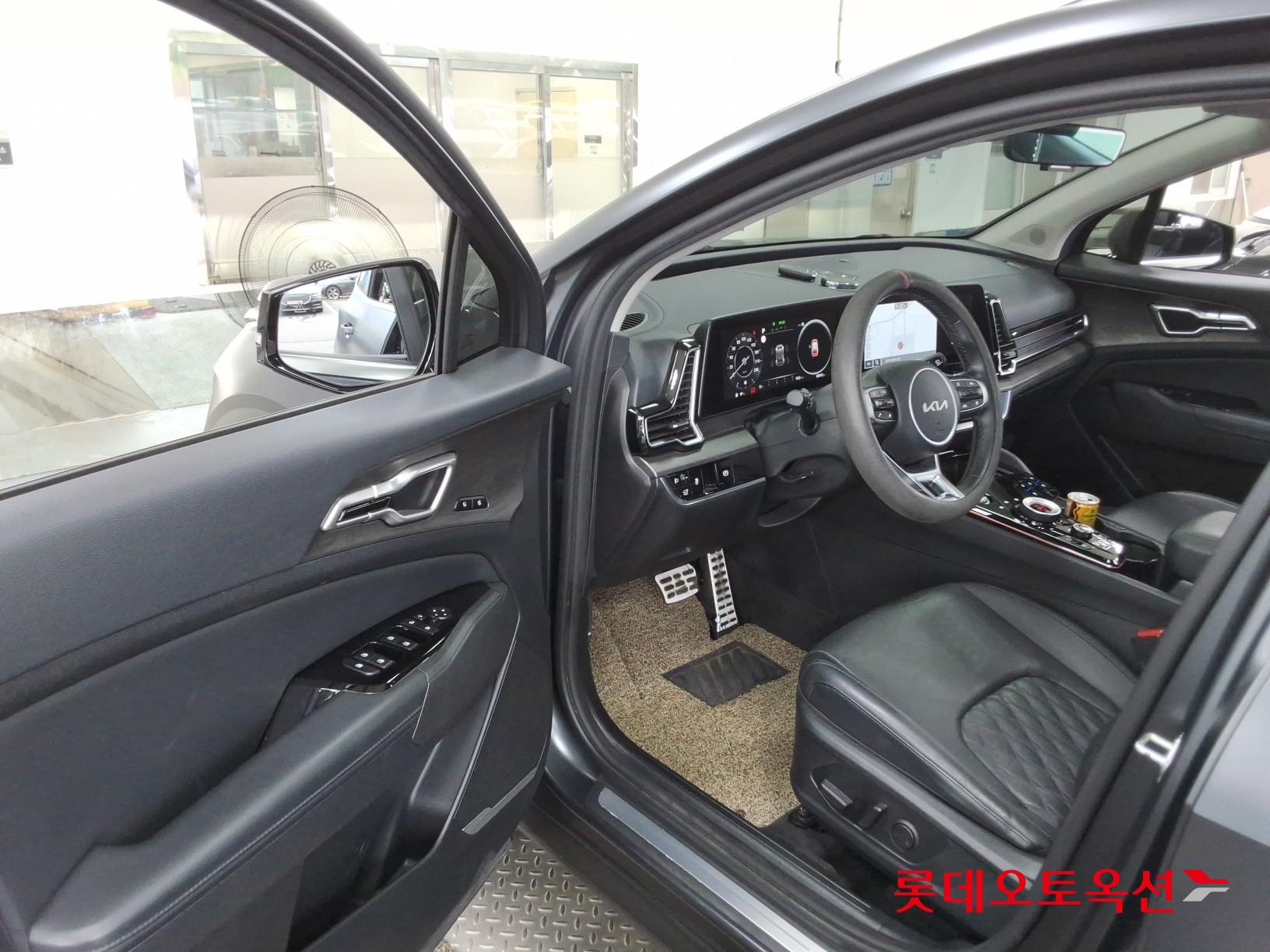 2022 - kia sportage