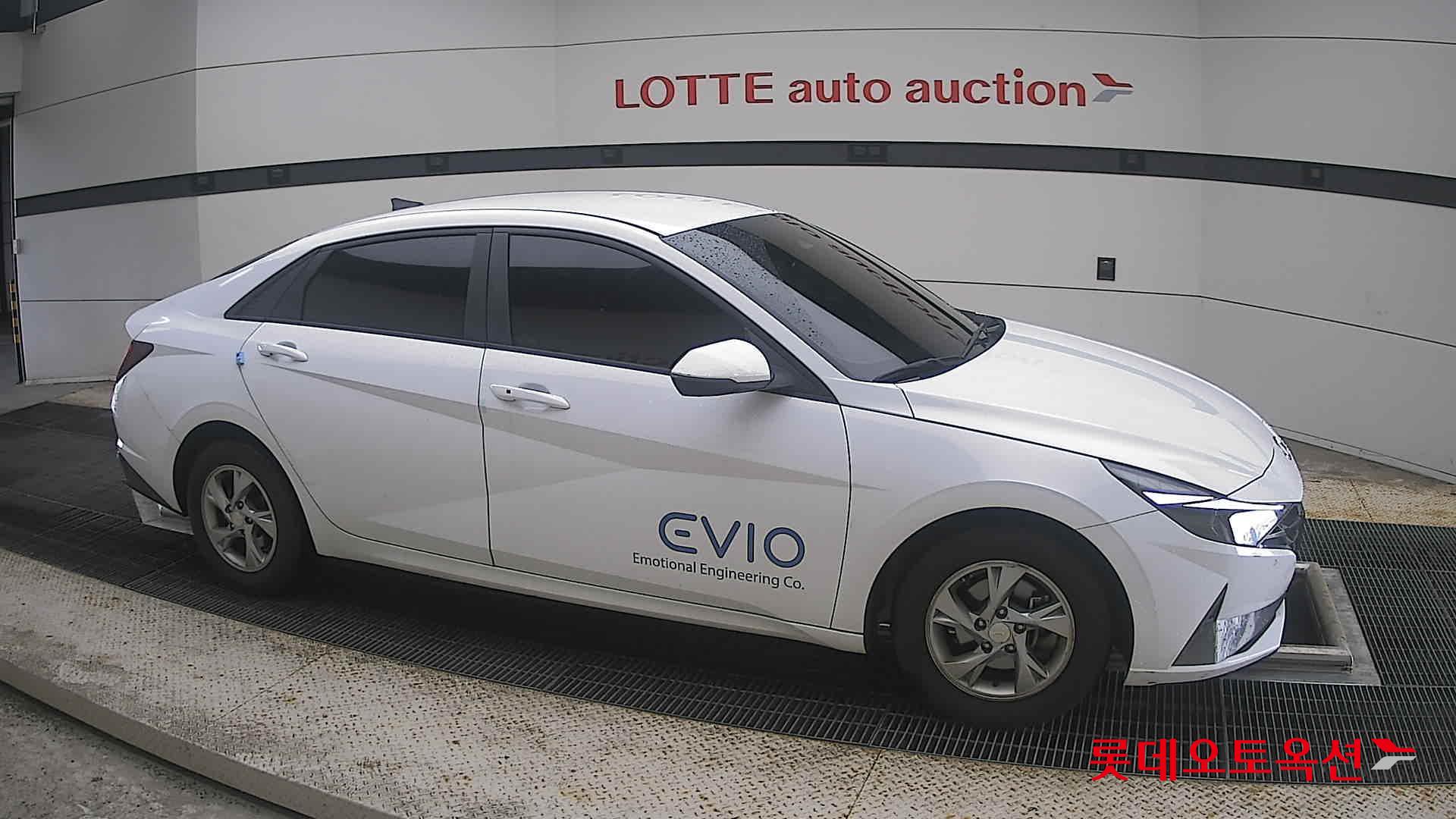 2021 - hyundai avante