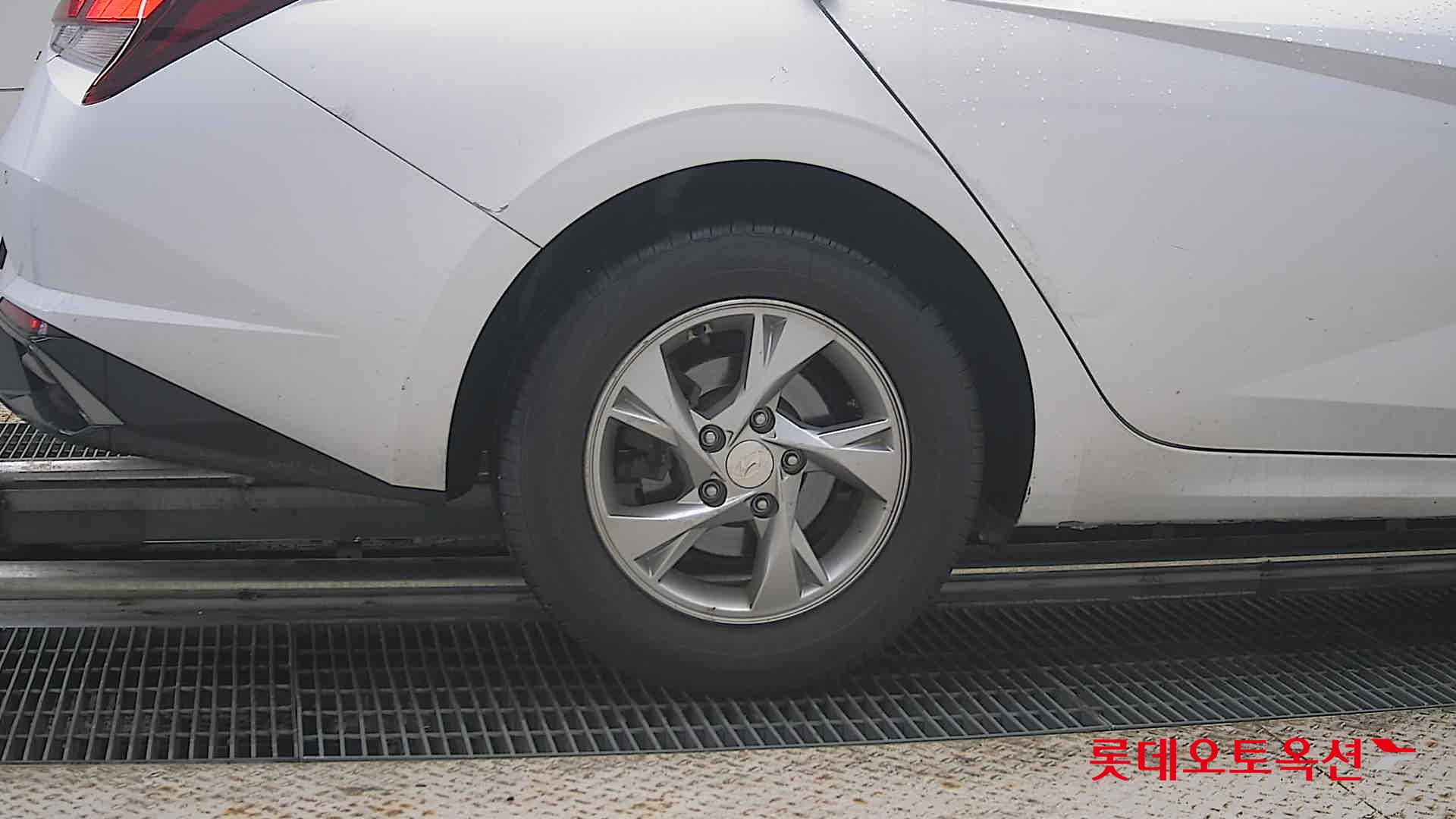 2021 - hyundai avante