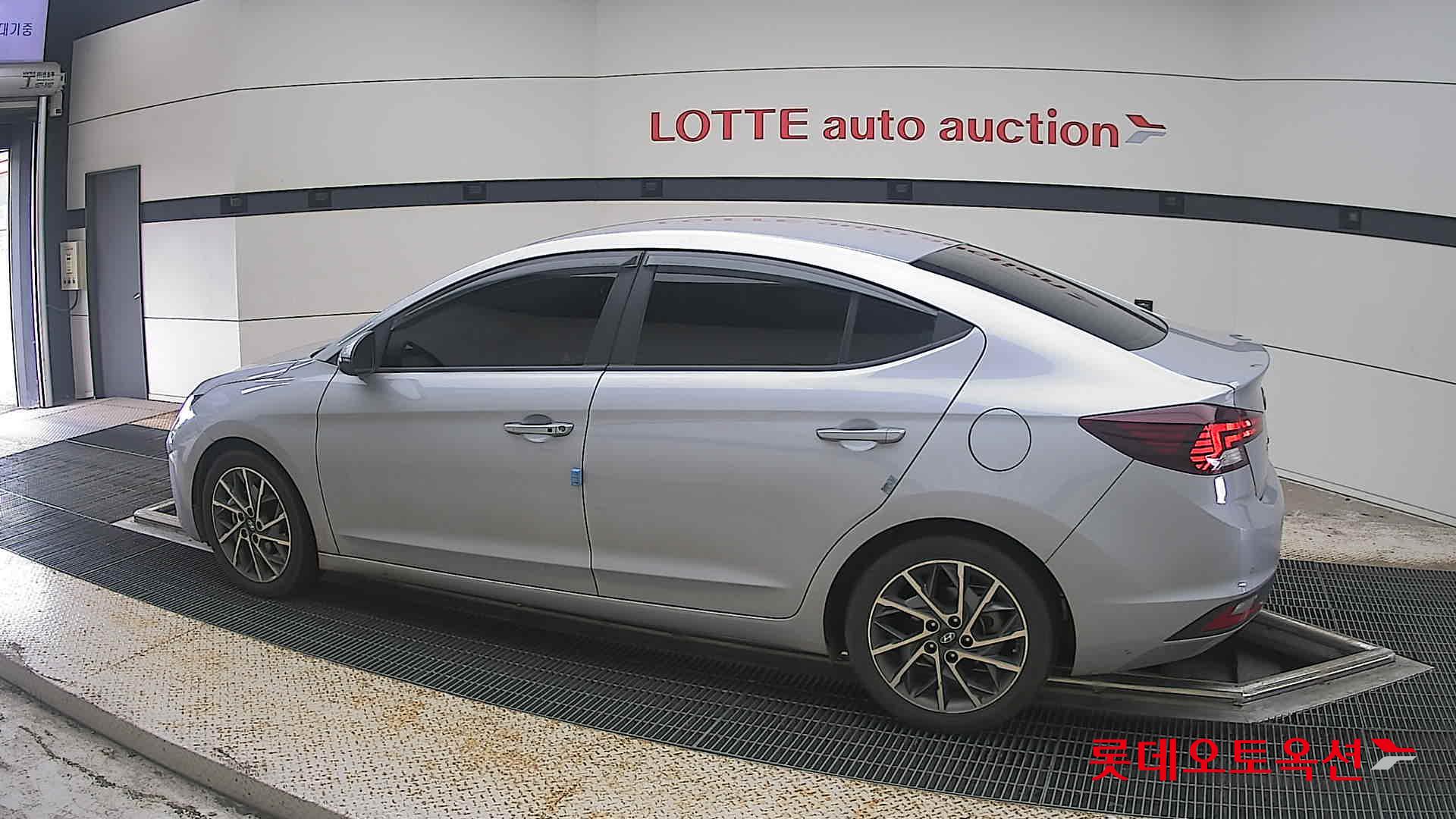 2020 - hyundai avante