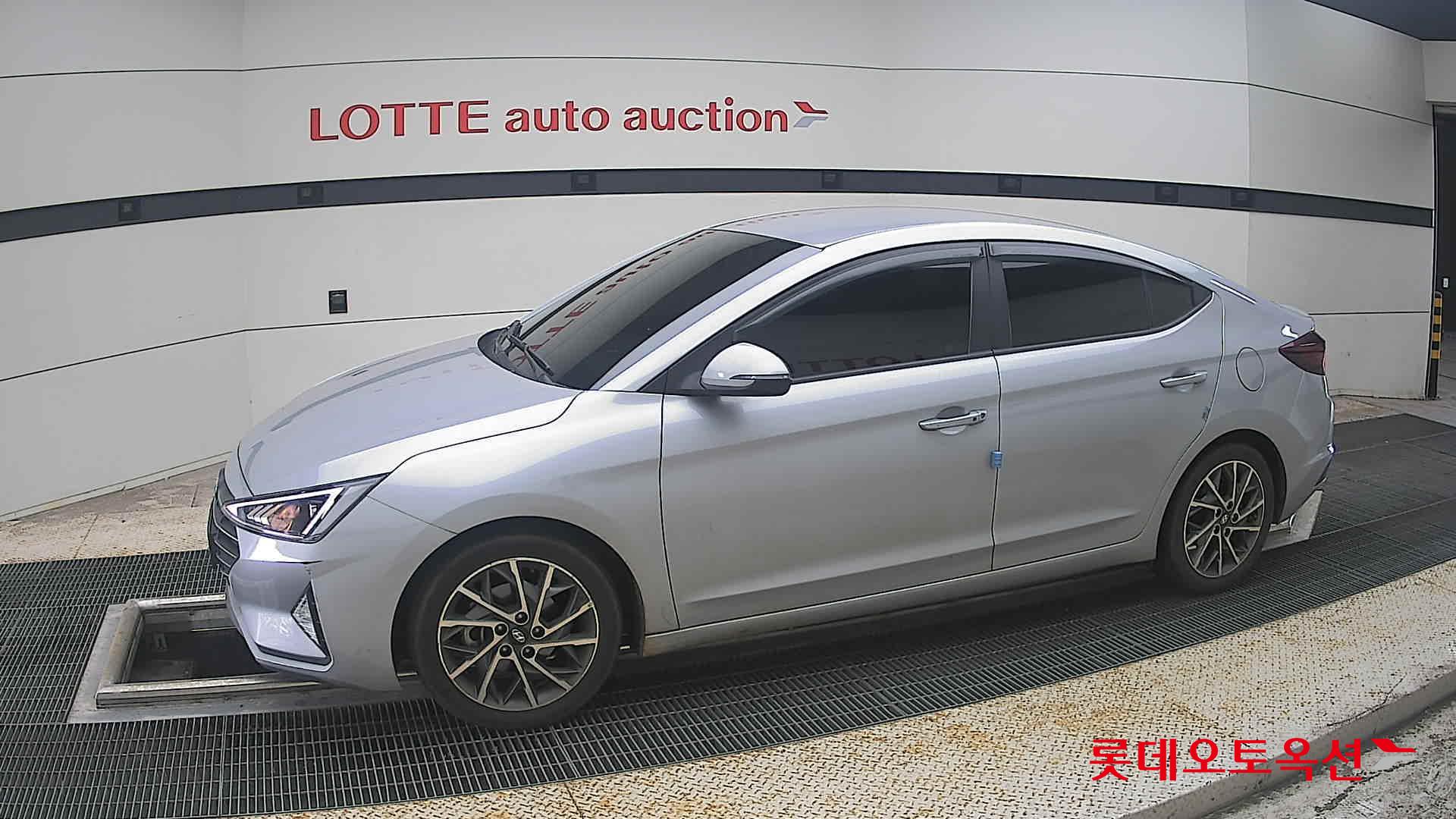 2020 - hyundai avante