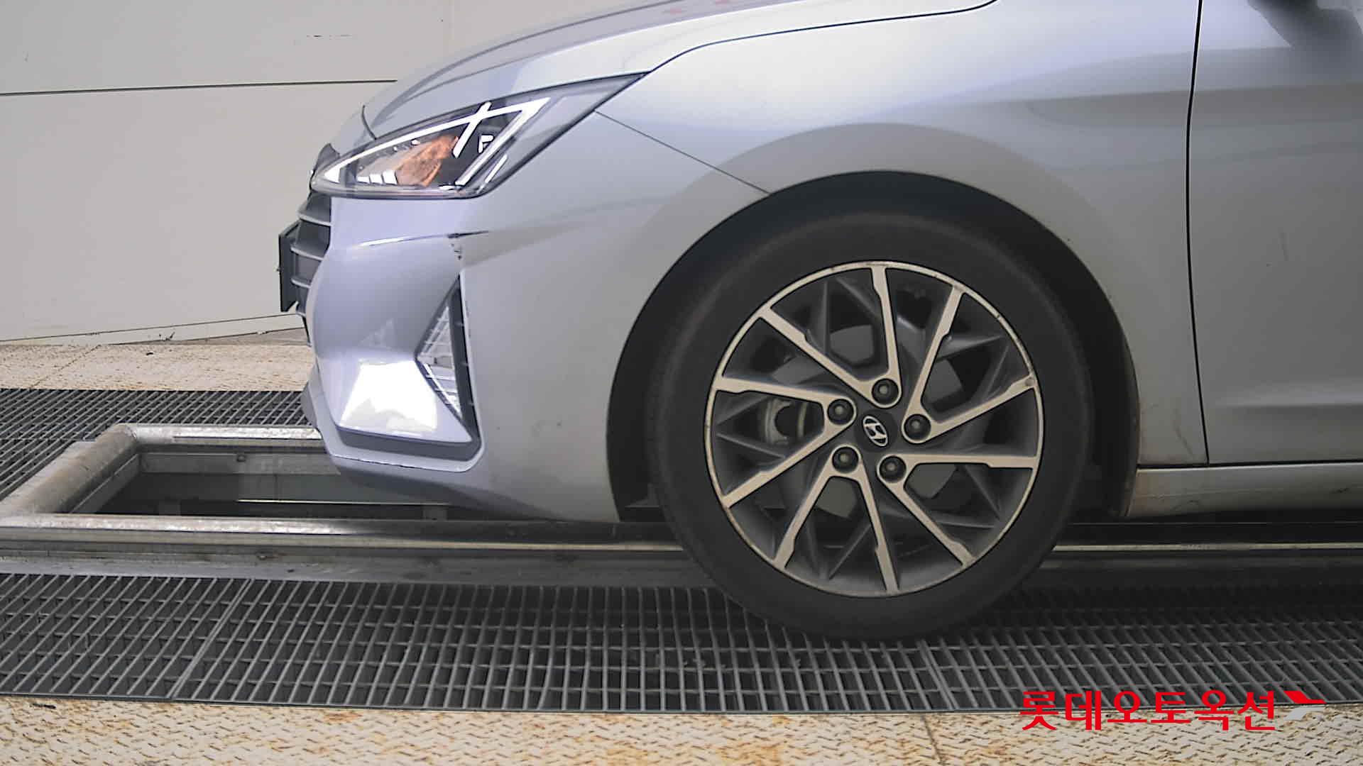 2020 - hyundai avante
