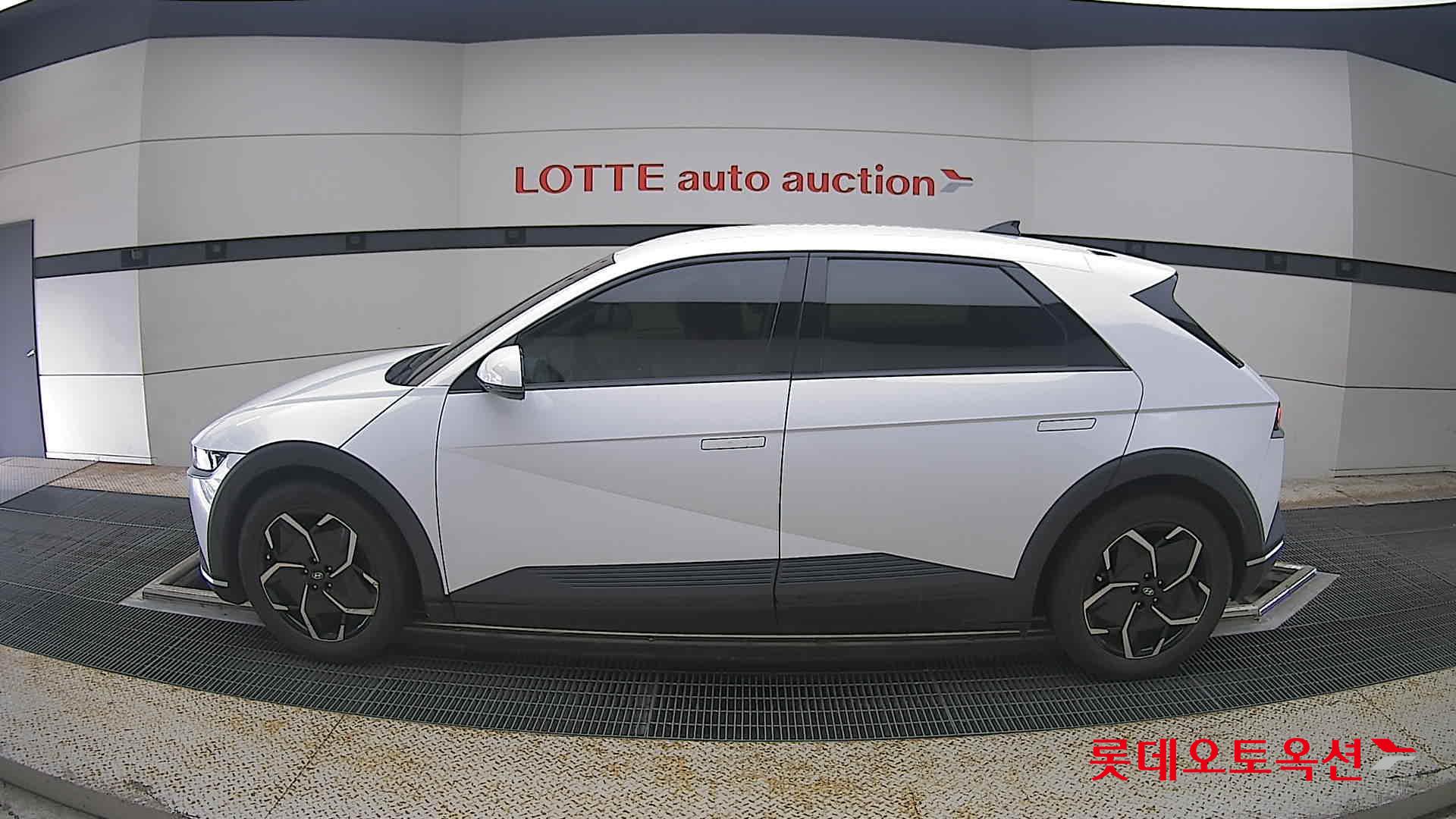 2023 - hyundai ioniq