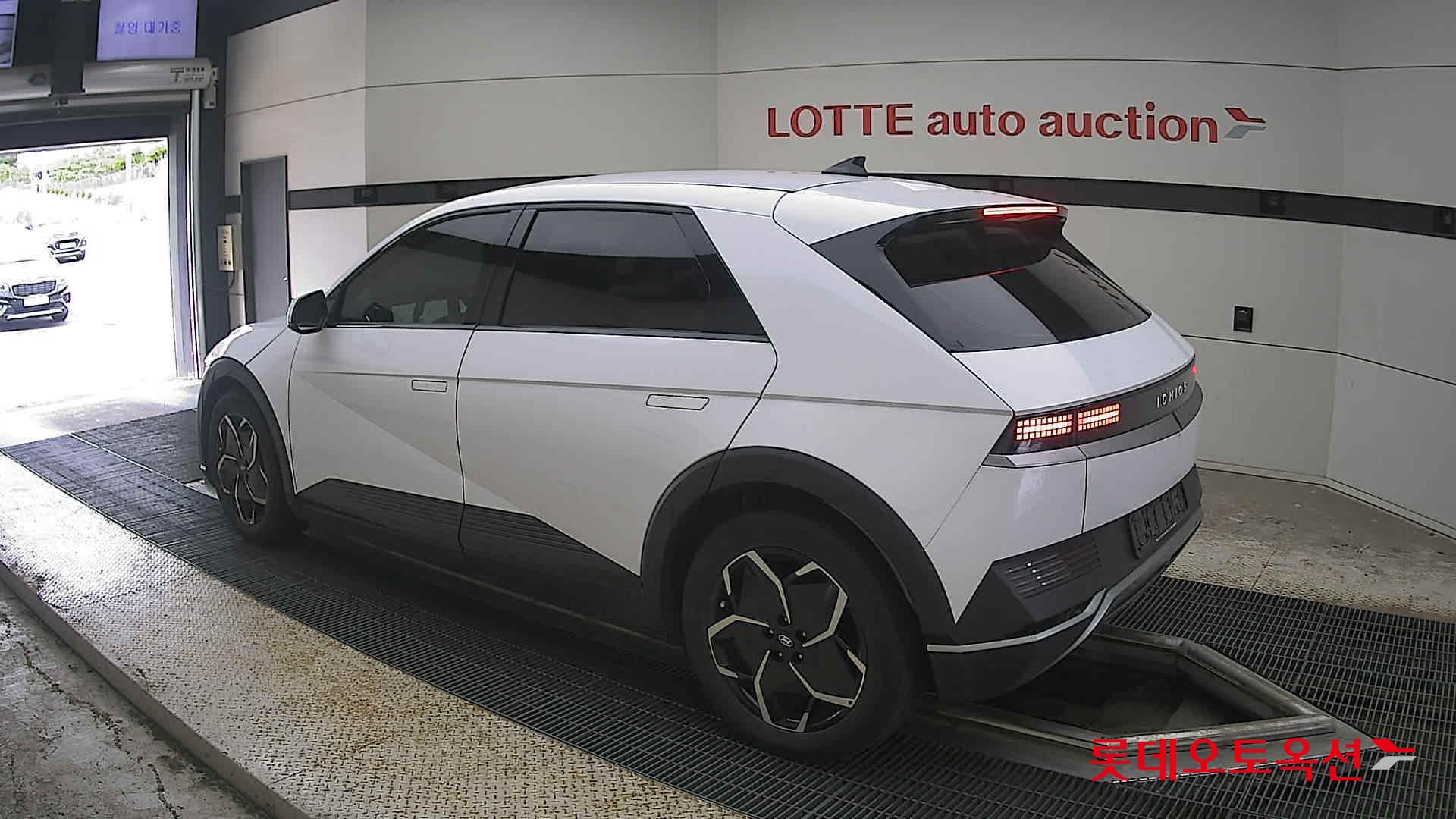 2023 - hyundai ioniq