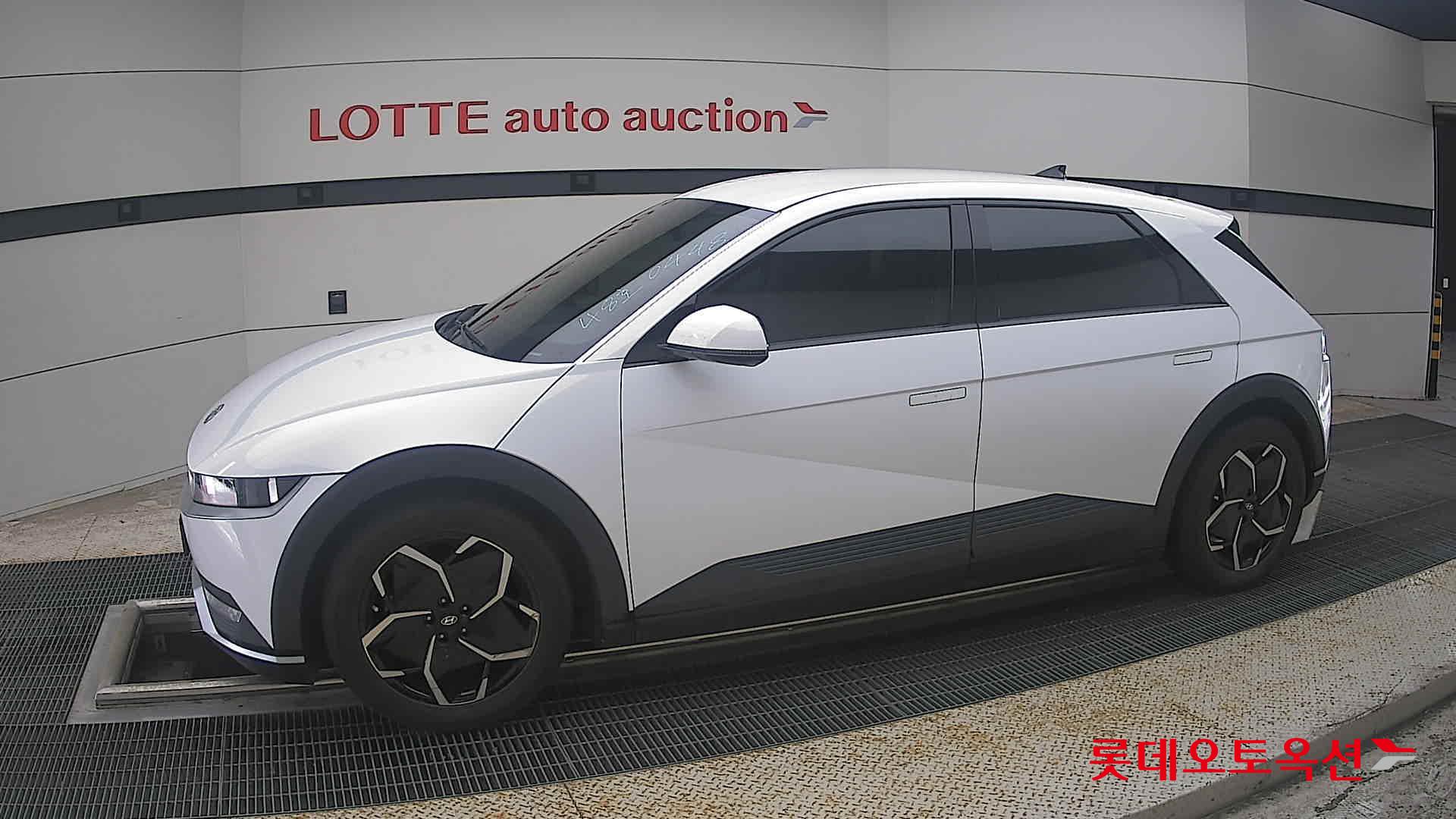 2023 - hyundai ioniq