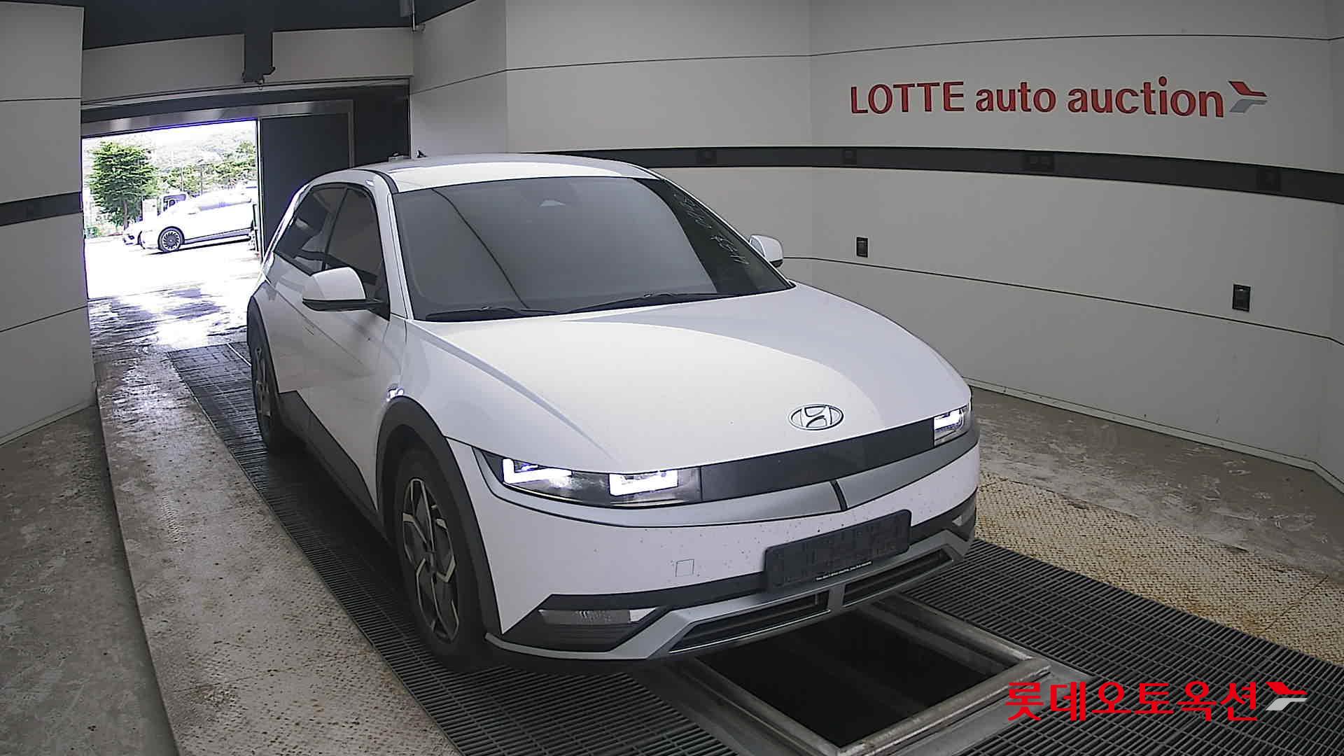 2023 - hyundai ioniq