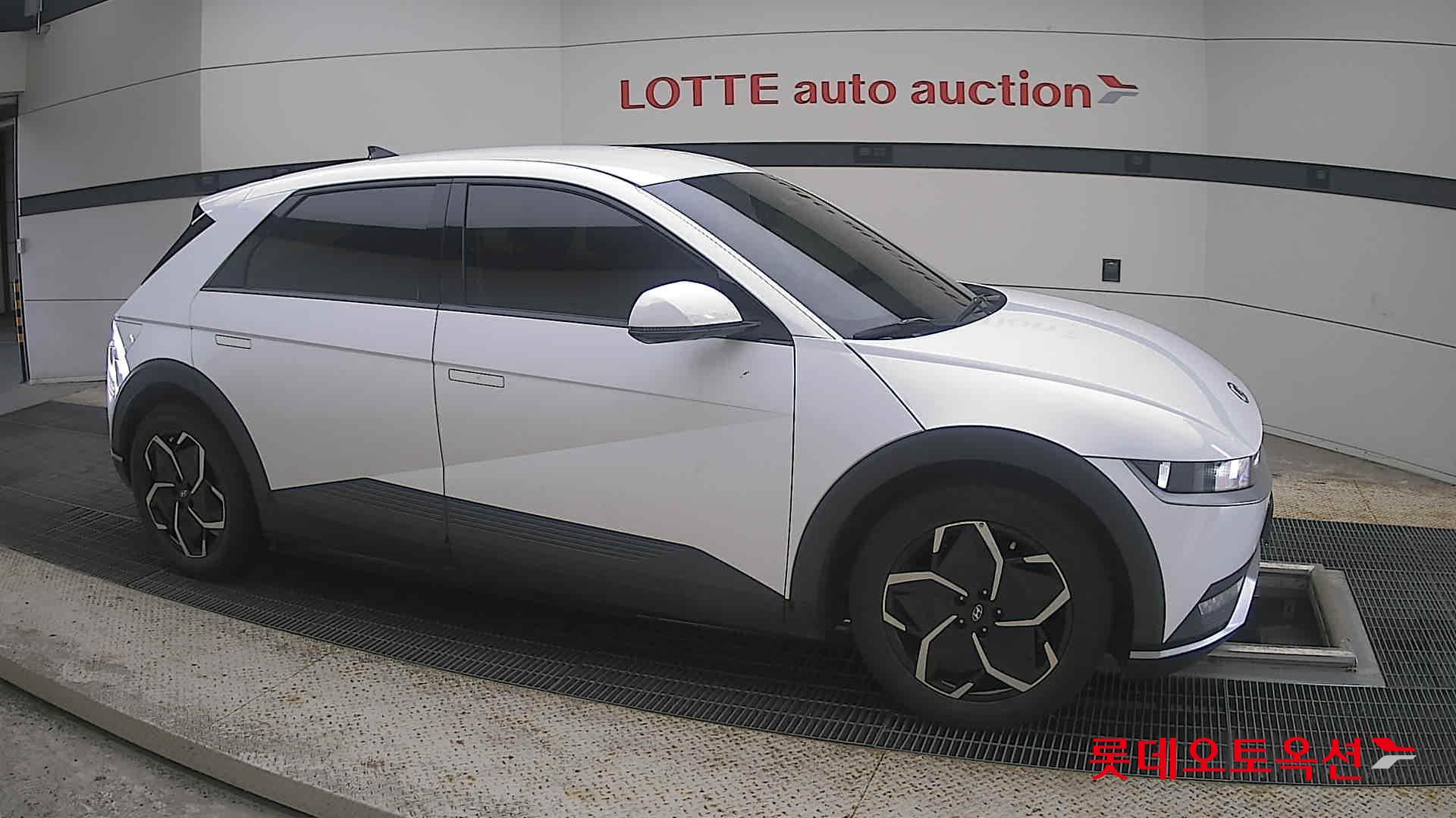 2023 - hyundai ioniq