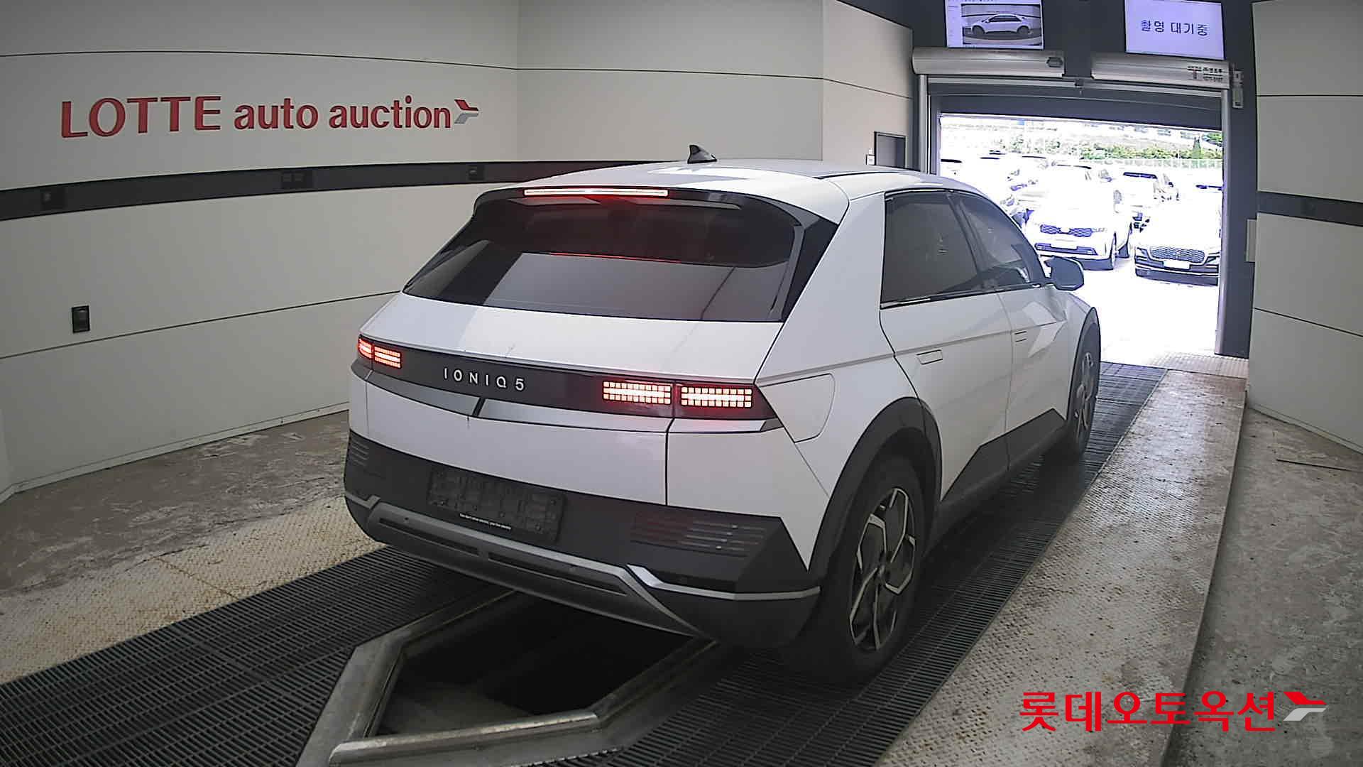 2023 - hyundai ioniq