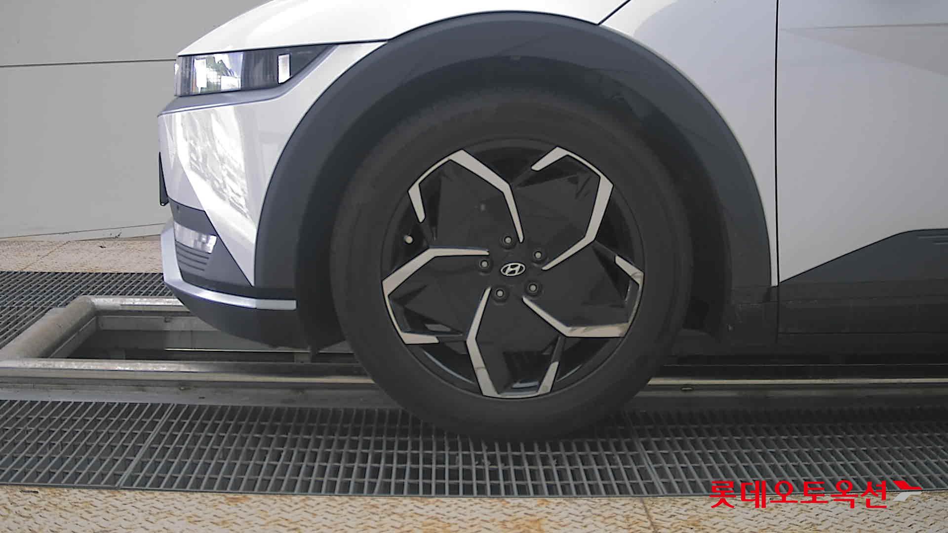 2023 - hyundai ioniq