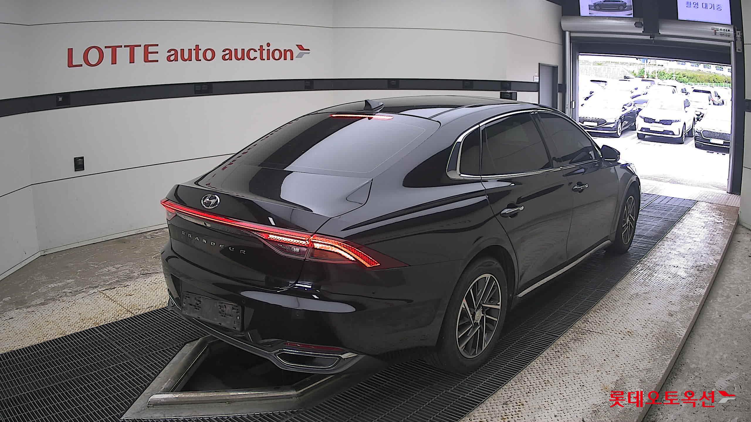 2022 - hyundai grandeur