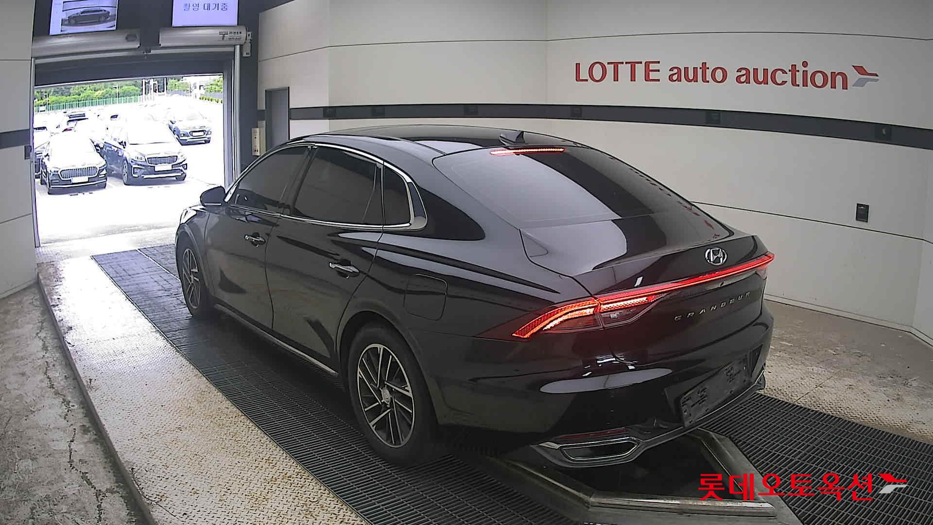 2022 - hyundai grandeur