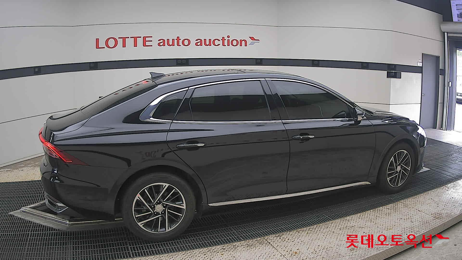 2022 - hyundai grandeur