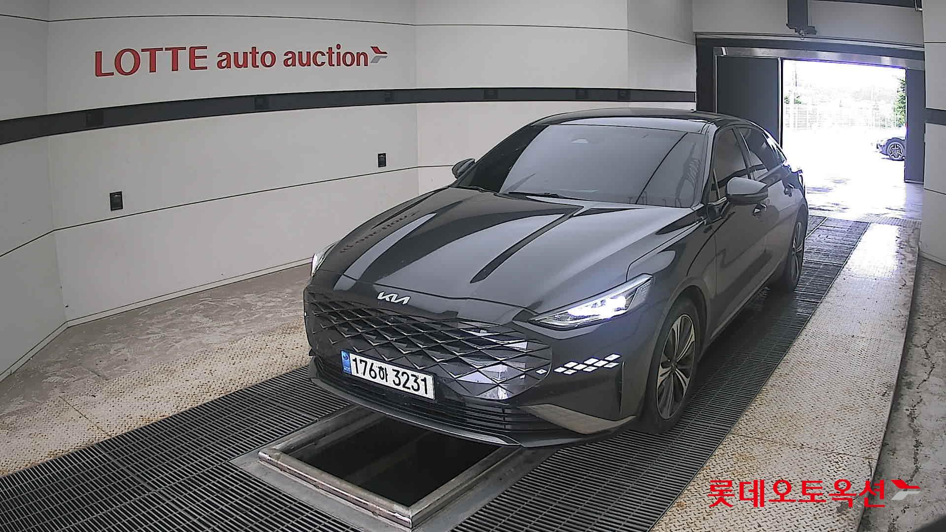 2022 - kia k8