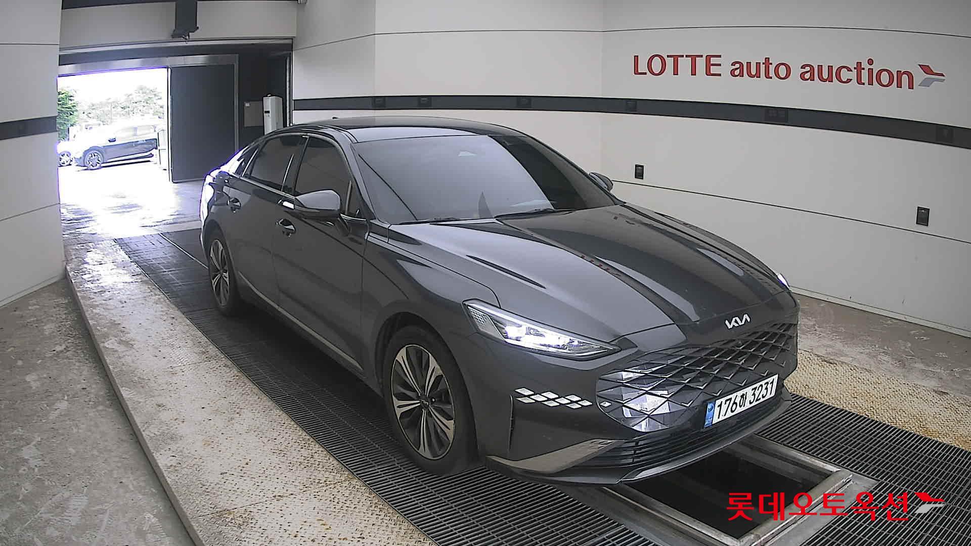 2022 - kia k8