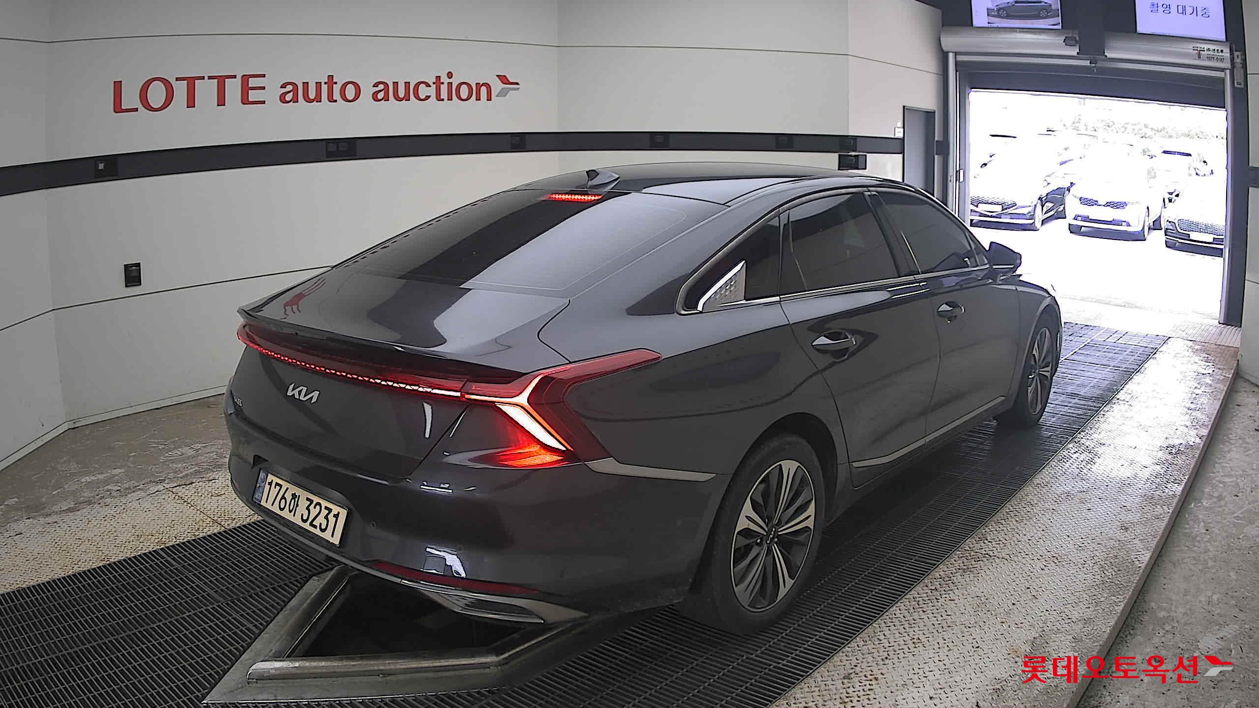 2022 - kia k8