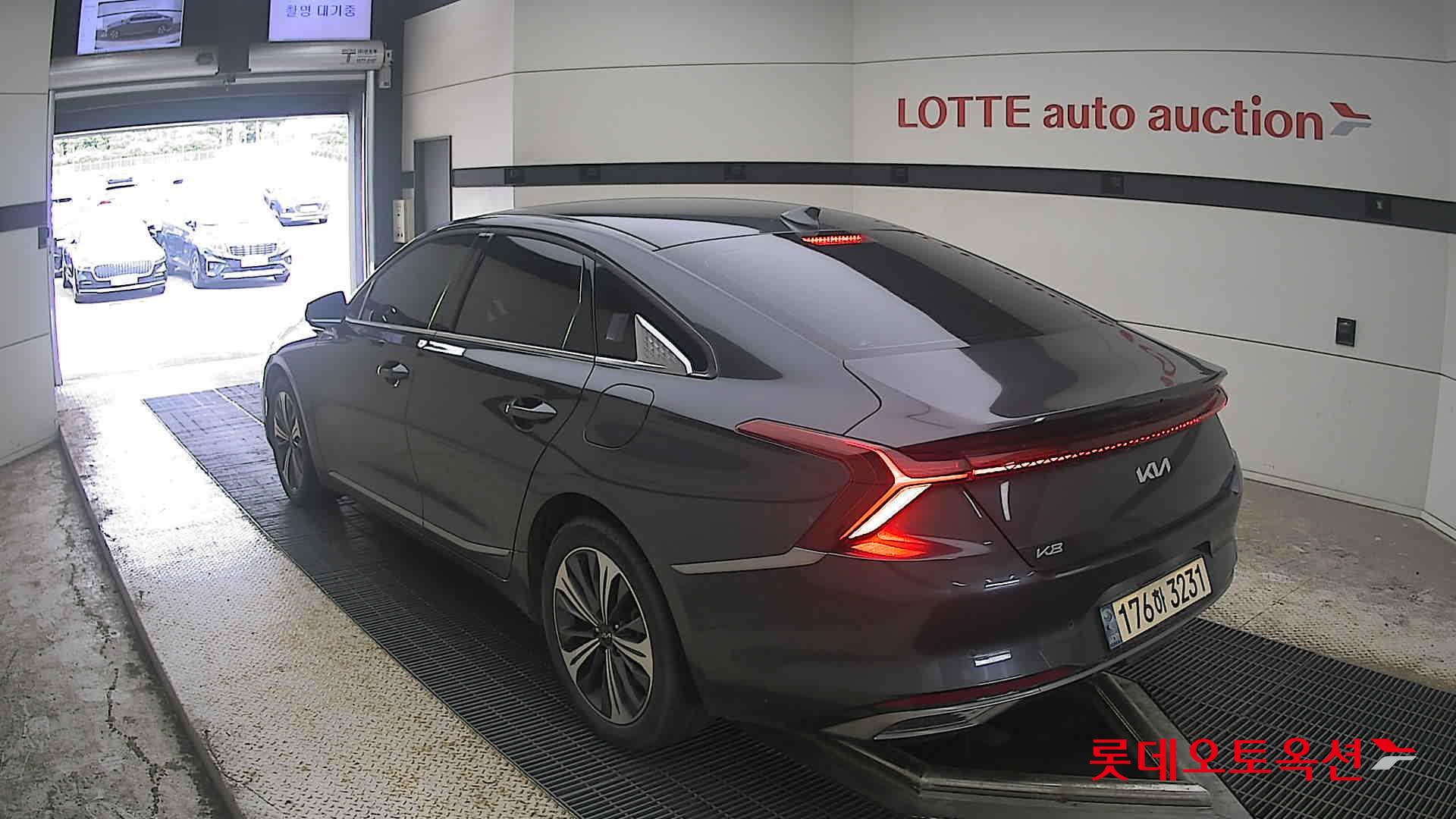 2022 - kia k8