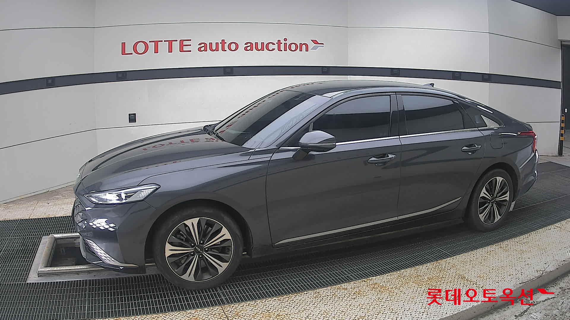 2022 - kia k8