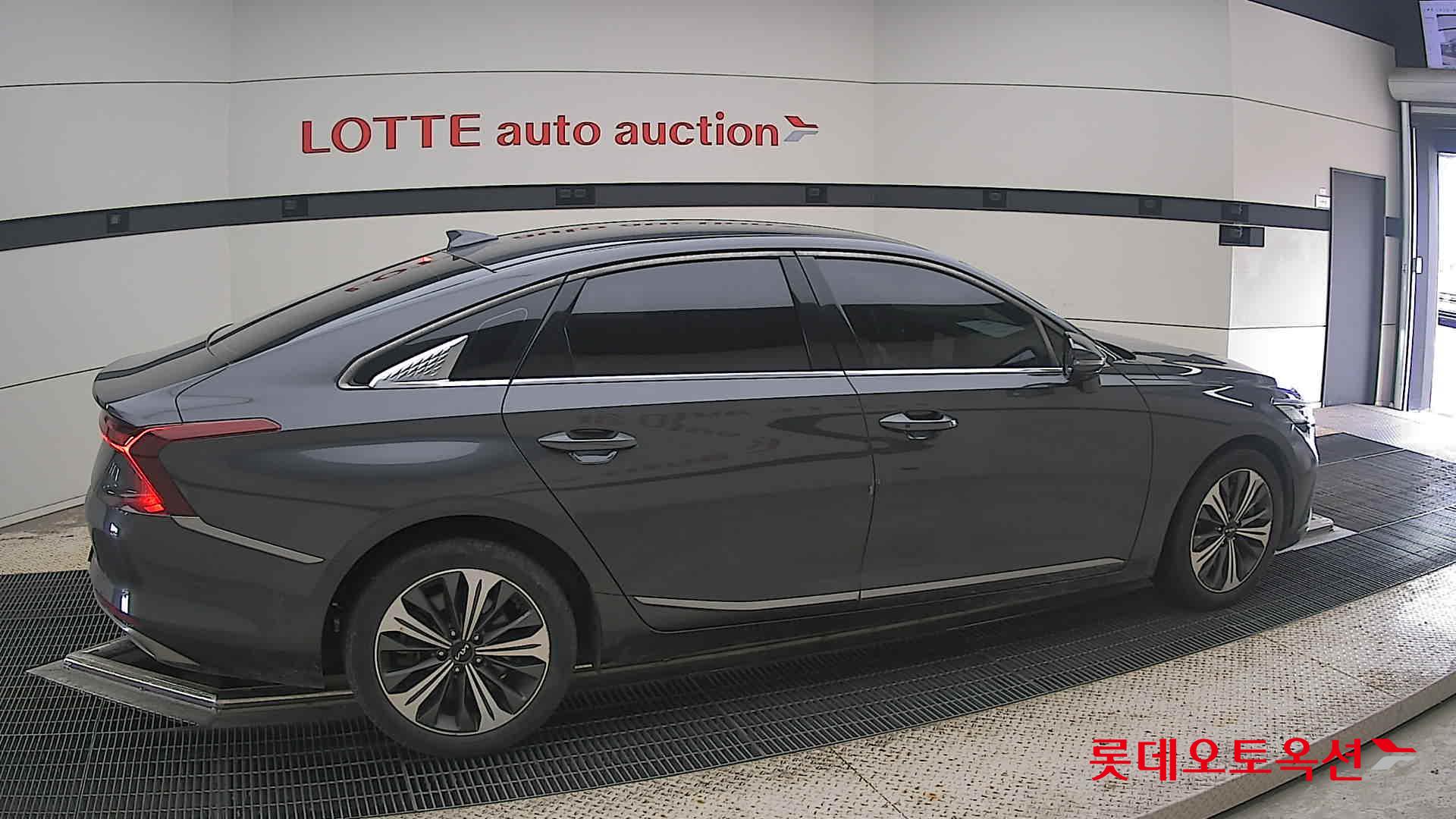 2022 - kia k8