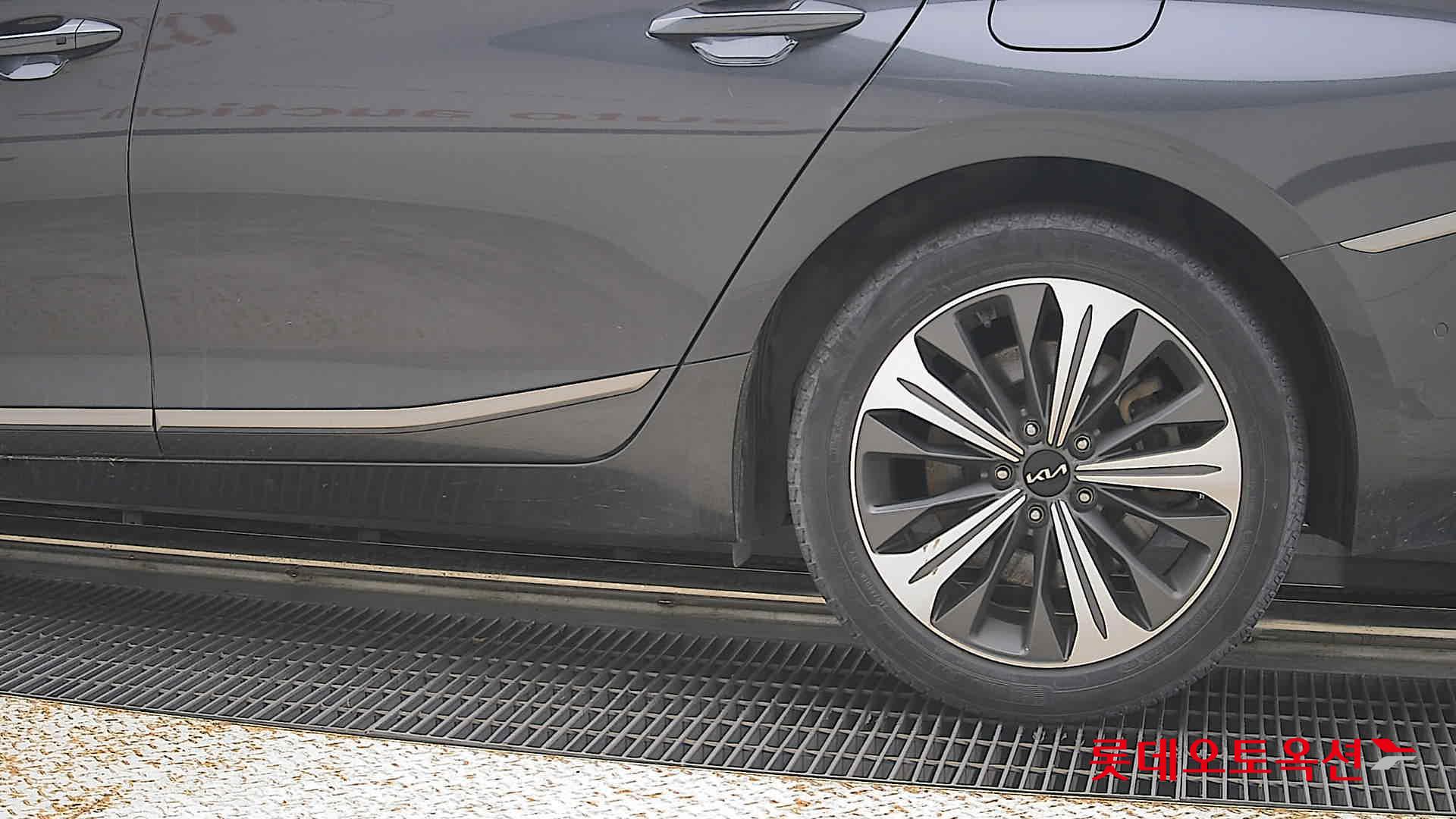2022 - kia k8