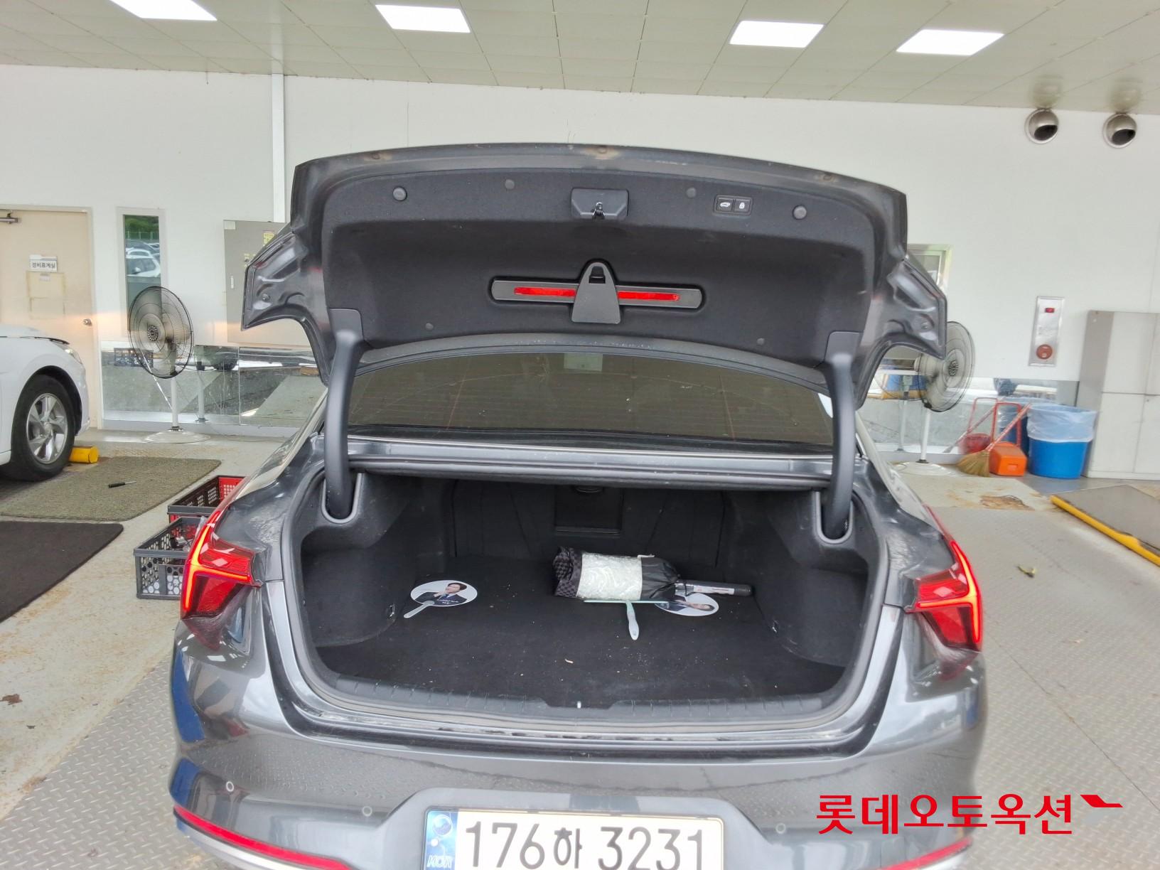 2022 - kia k8