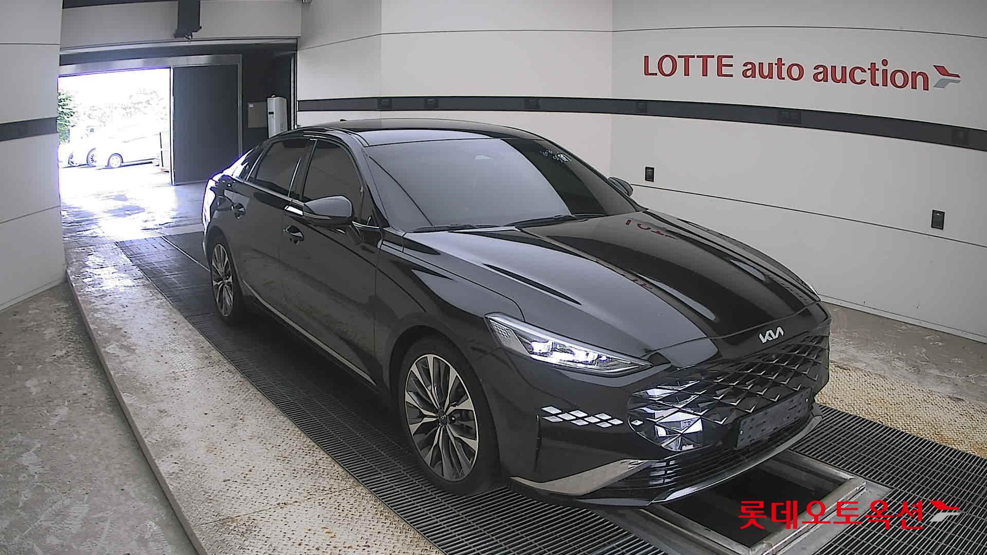 2022 - kia k8
