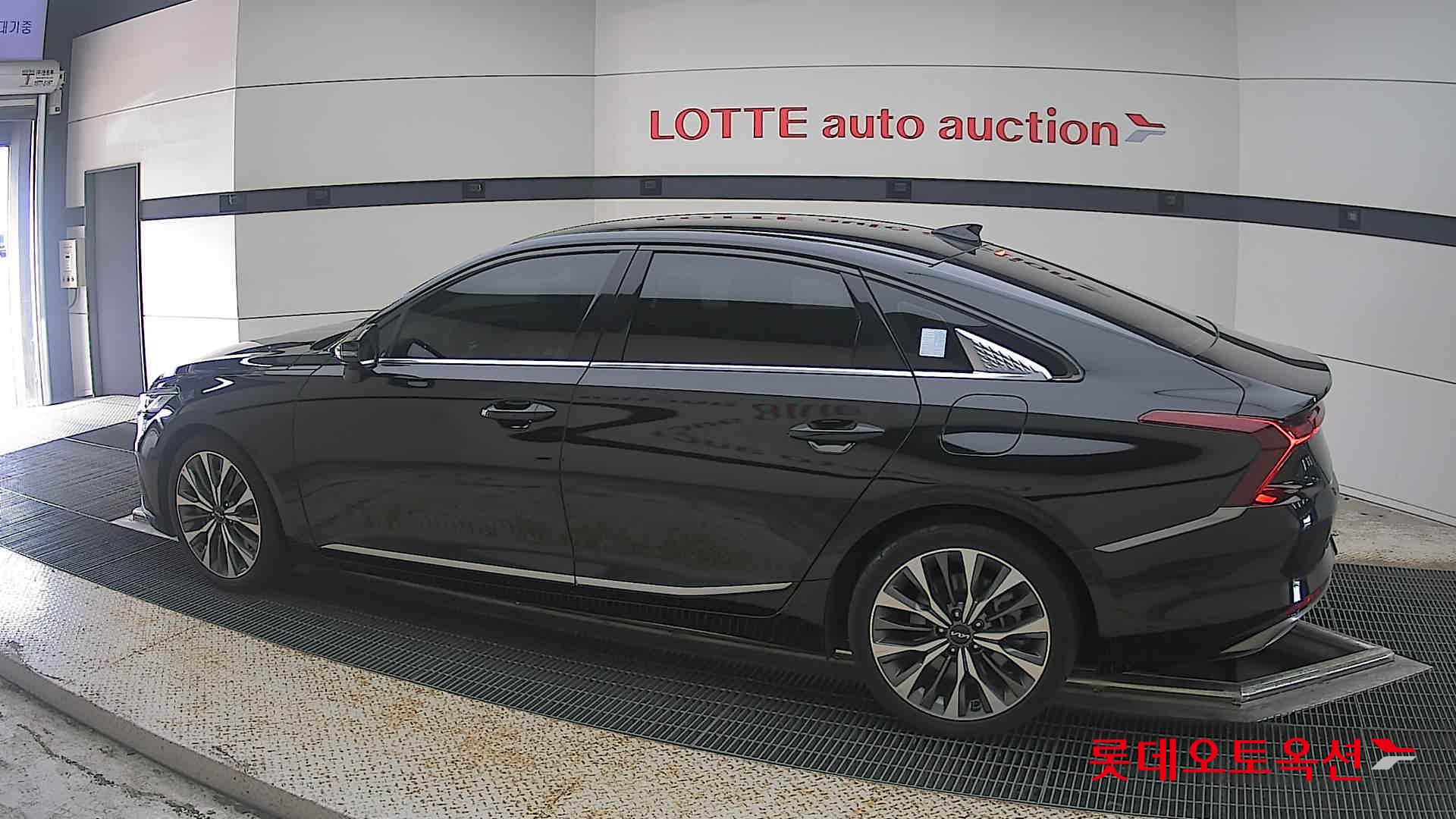 2022 - kia k8
