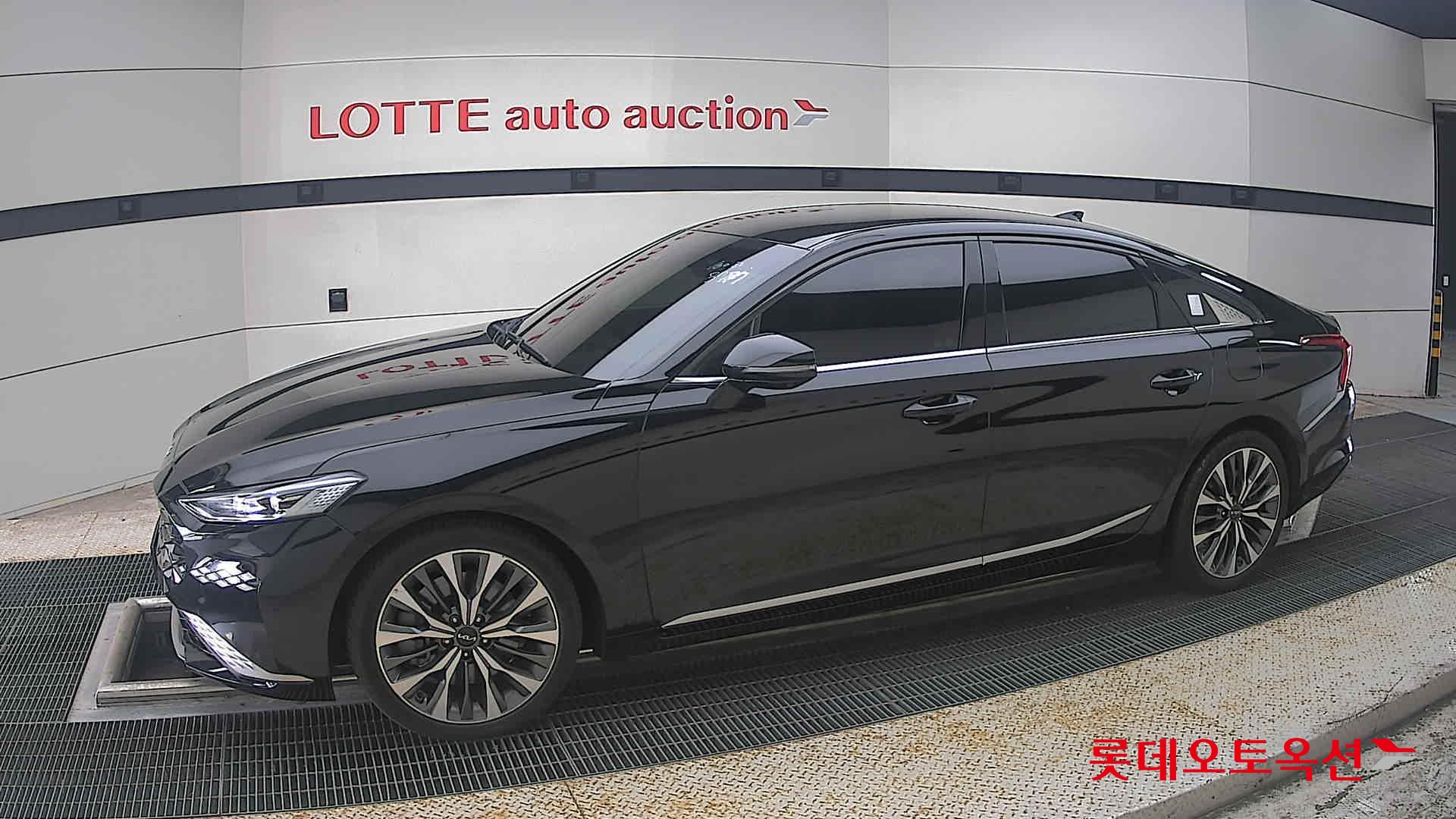 2022 - kia k8