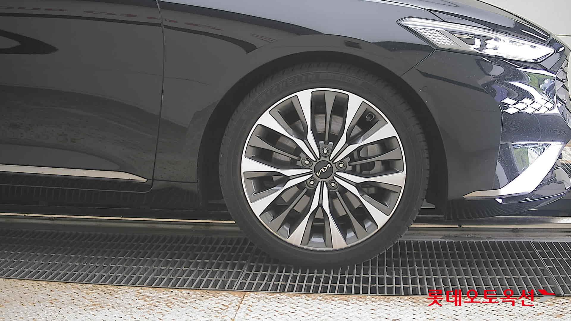 2022 - kia k8