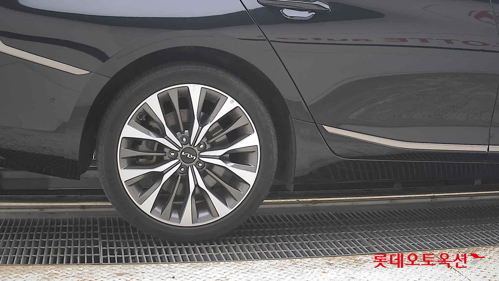 2022 - kia k8