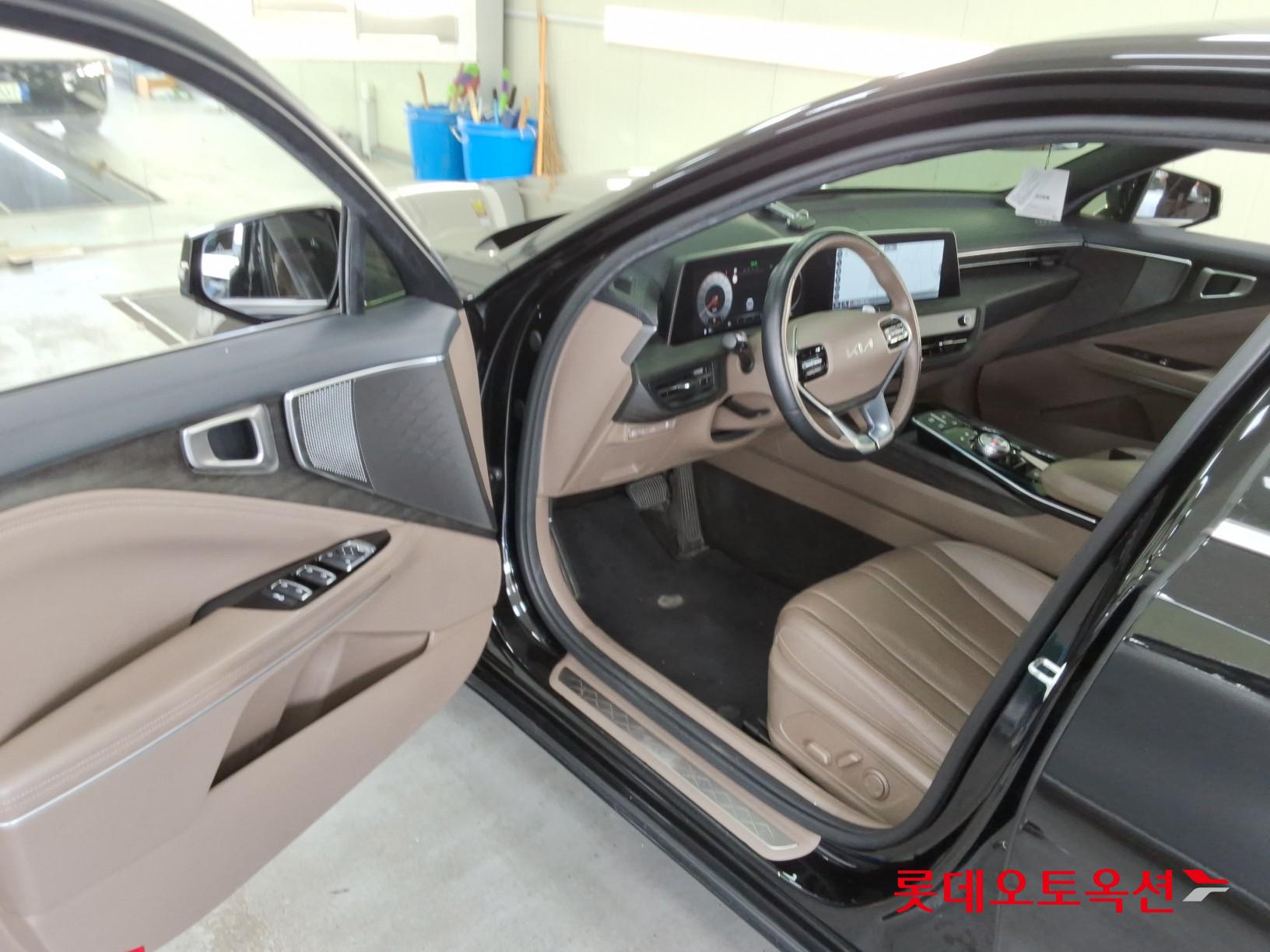 2022 - kia k8