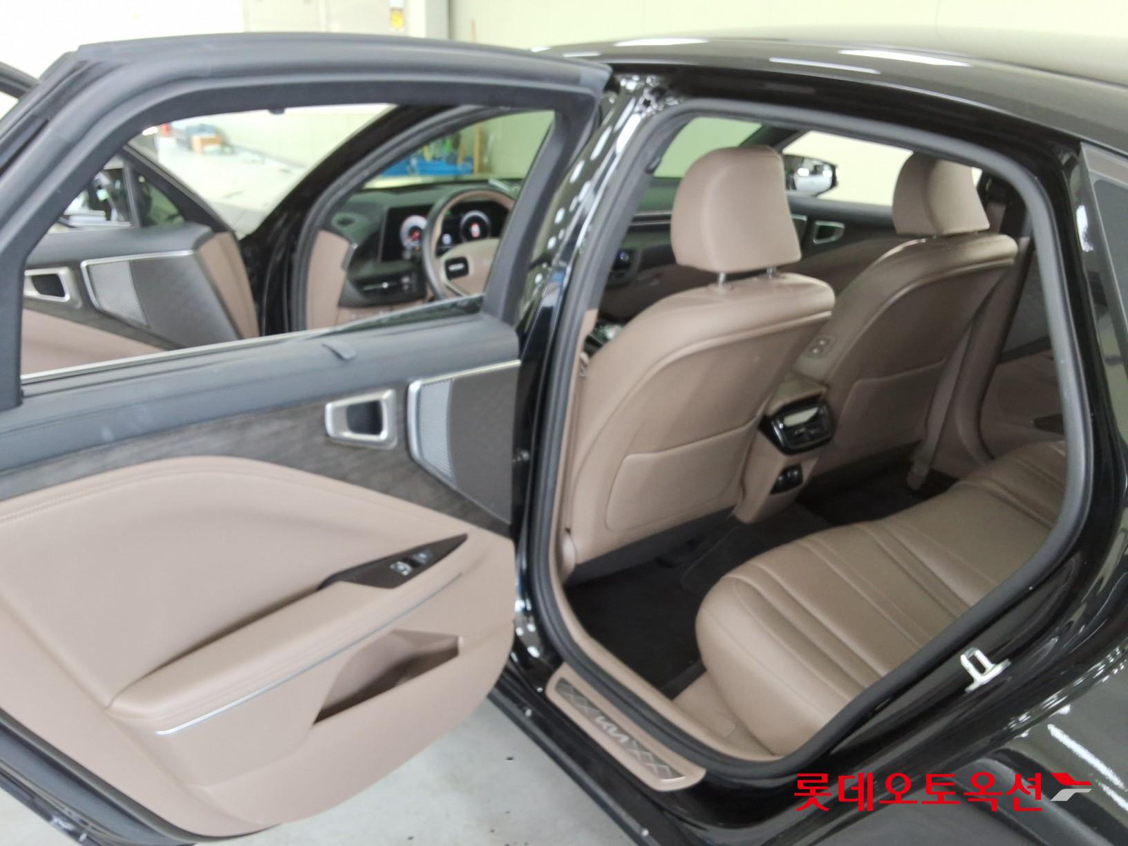 2022 - kia k8