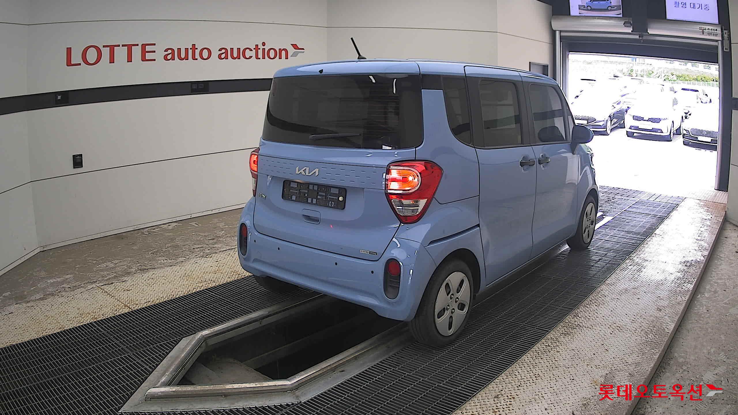2022 - kia ray