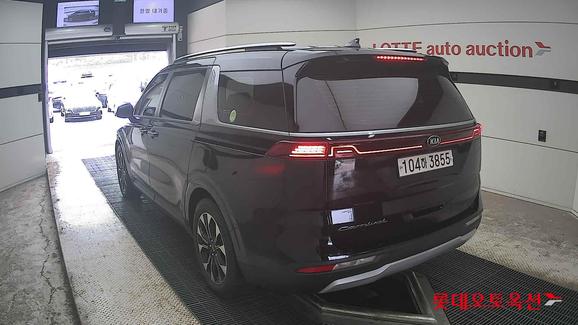 2021 - kia carnival