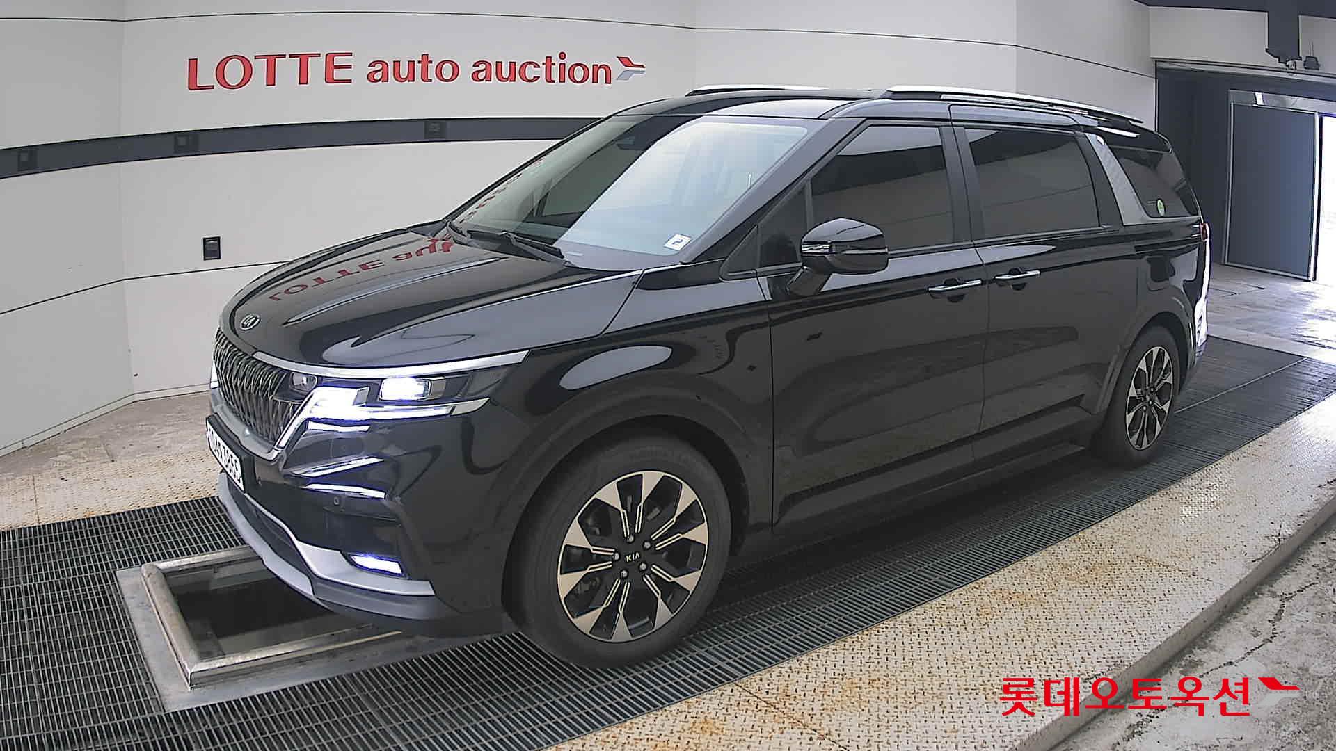 2021 - kia carnival