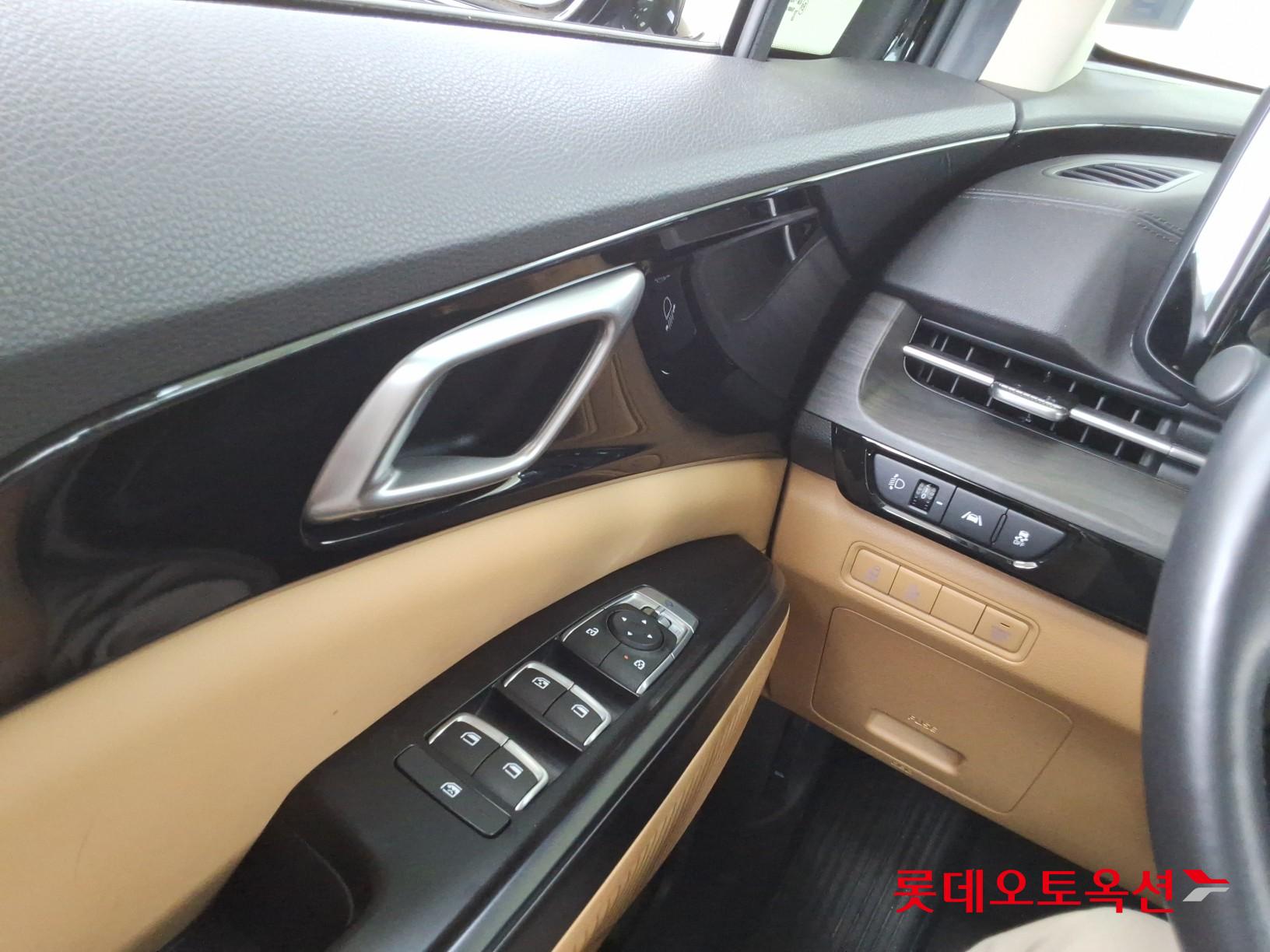 2021 - kia carnival