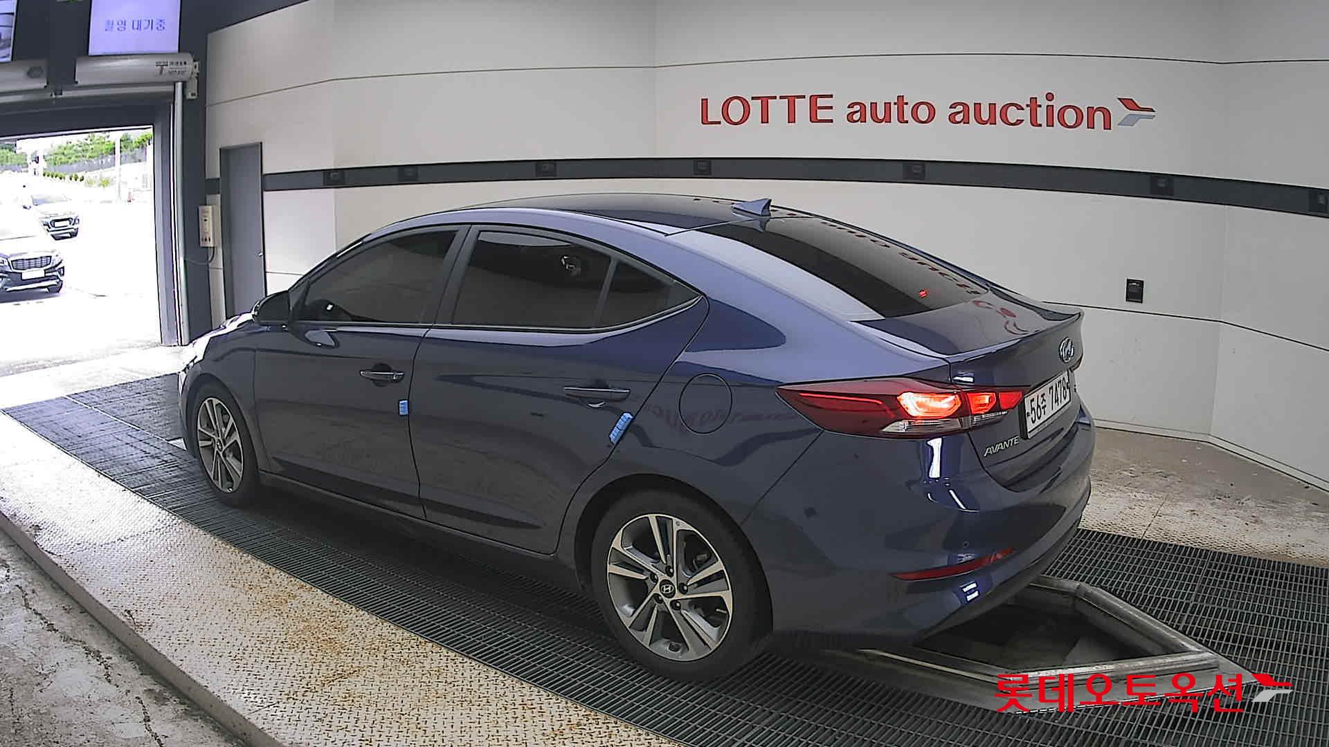 2018 - hyundai avante