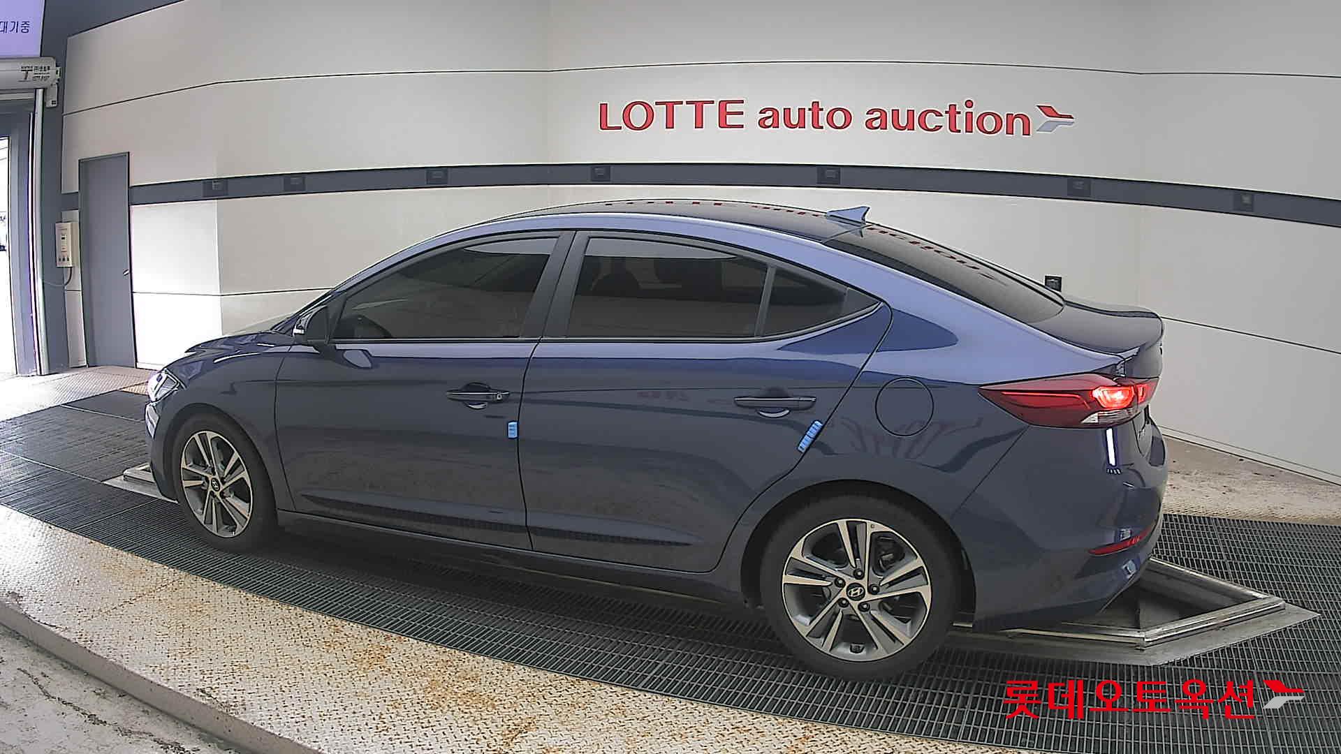2018 - hyundai avante