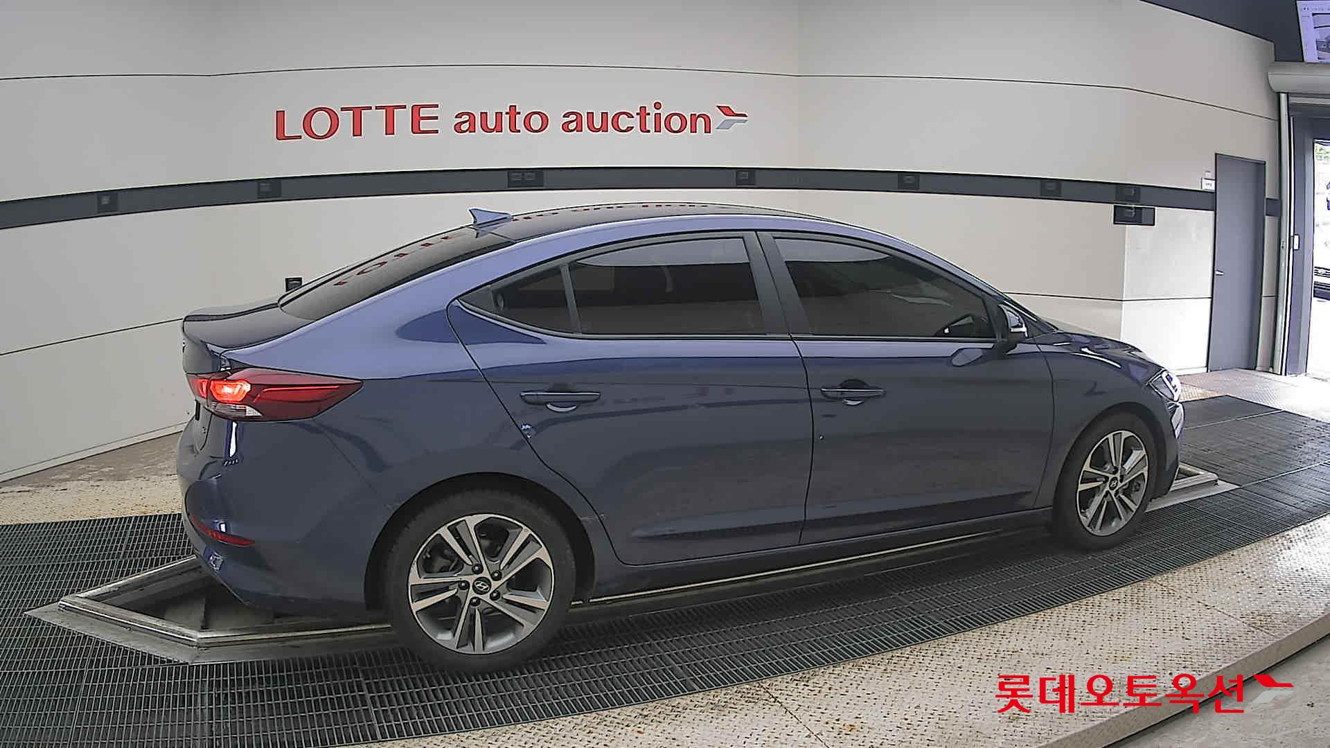 2018 - hyundai avante