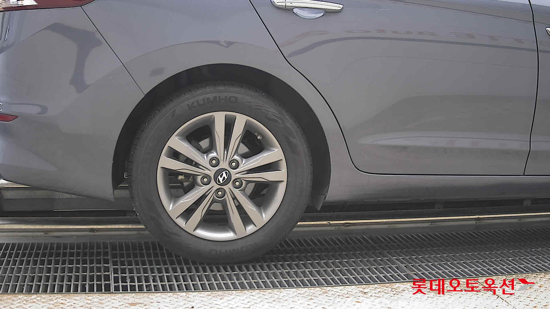2016 - hyundai avante