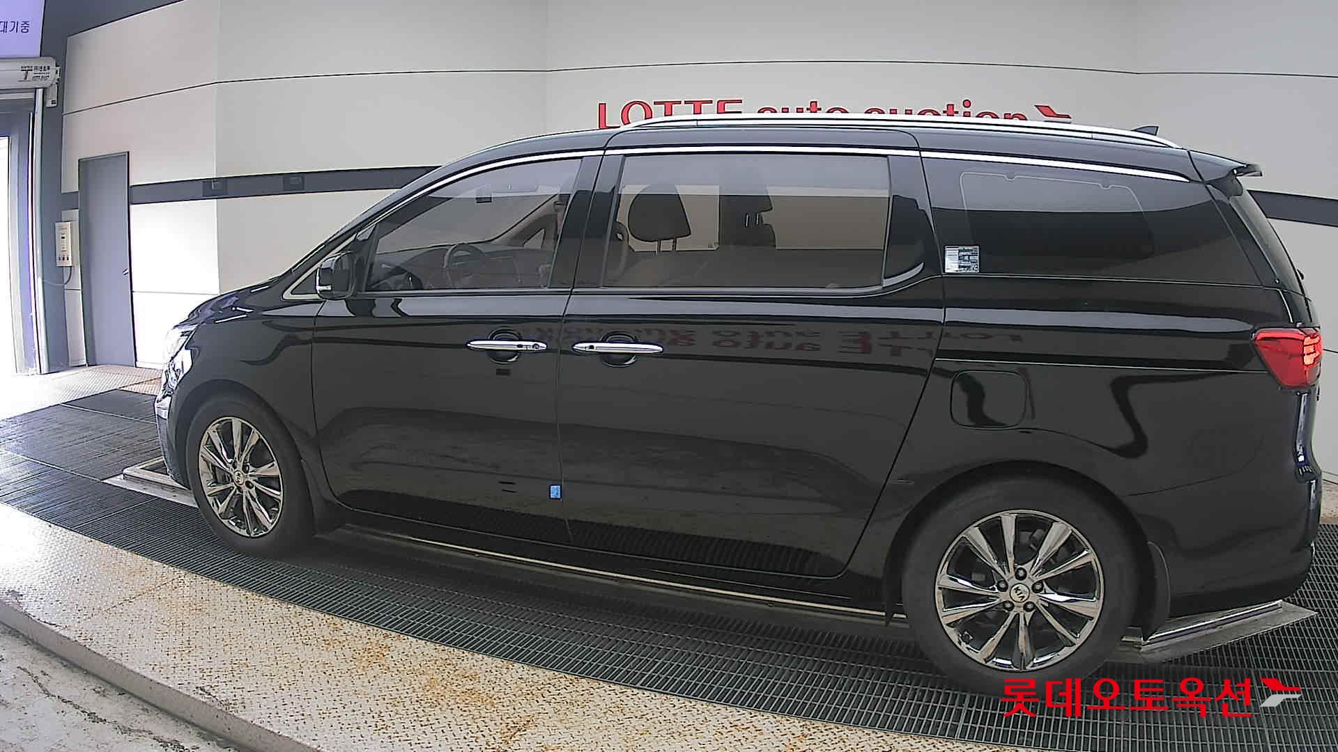 2020 - kia carnival