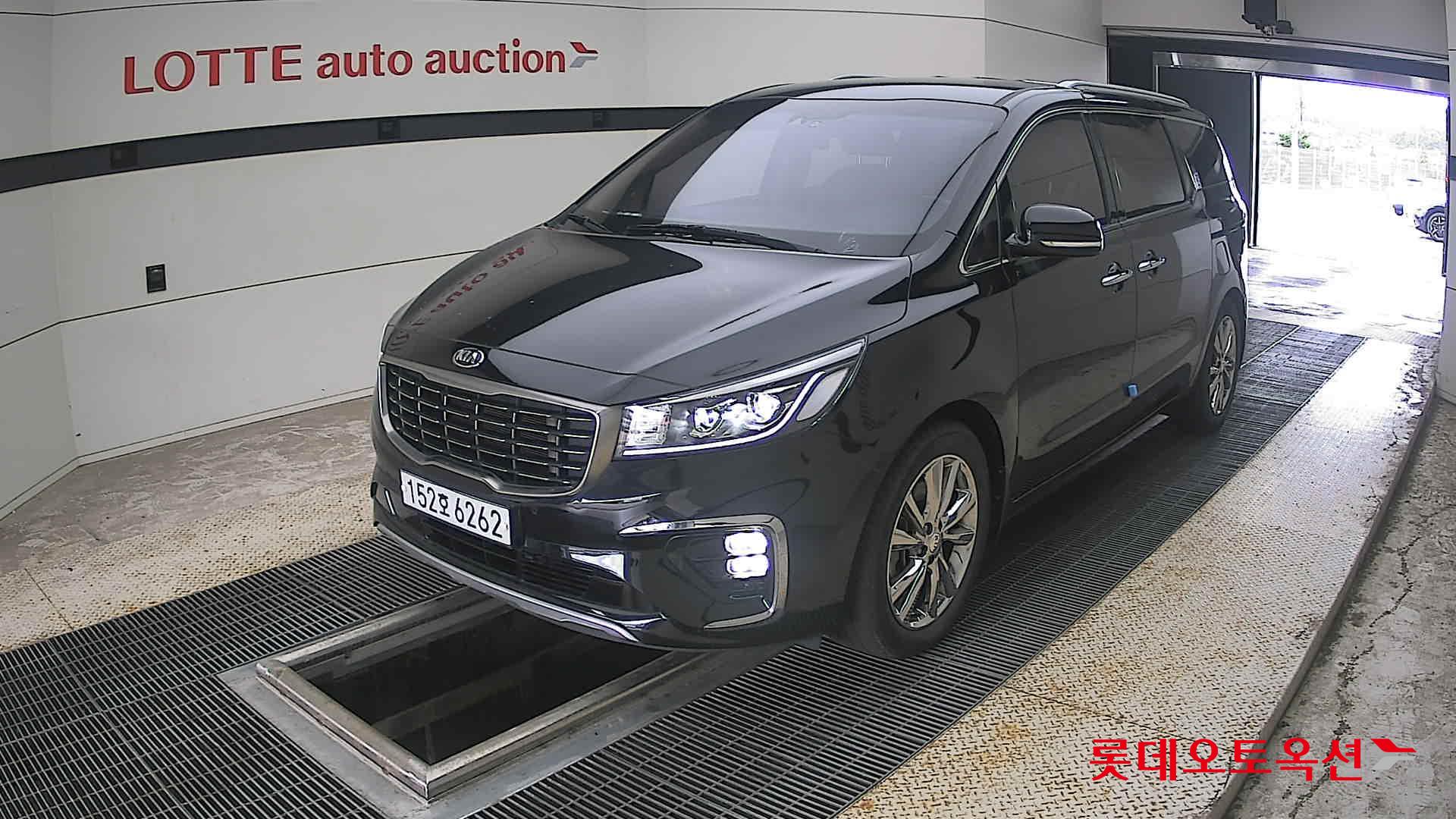 2020 - kia carnival