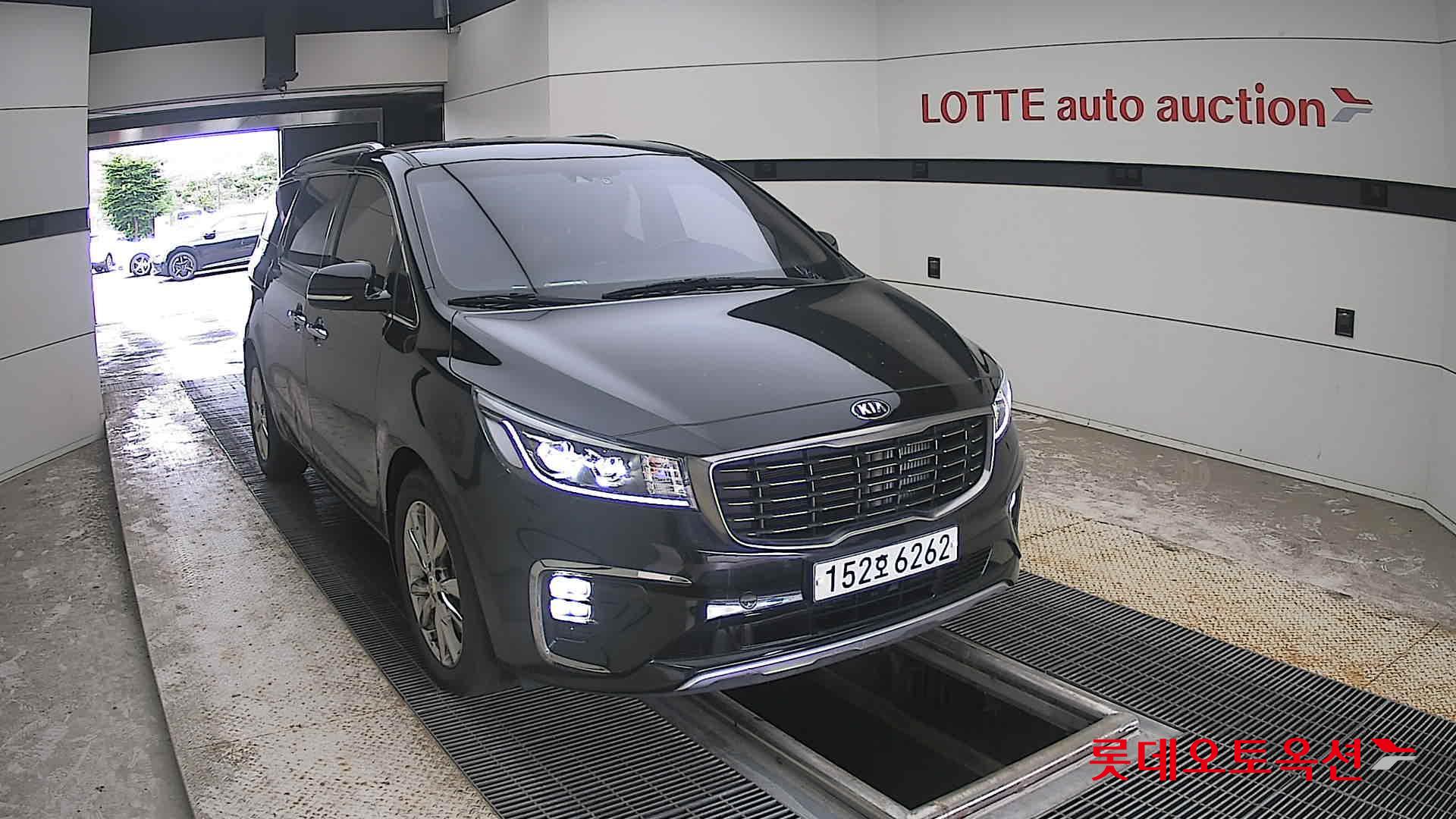 2020 - kia carnival