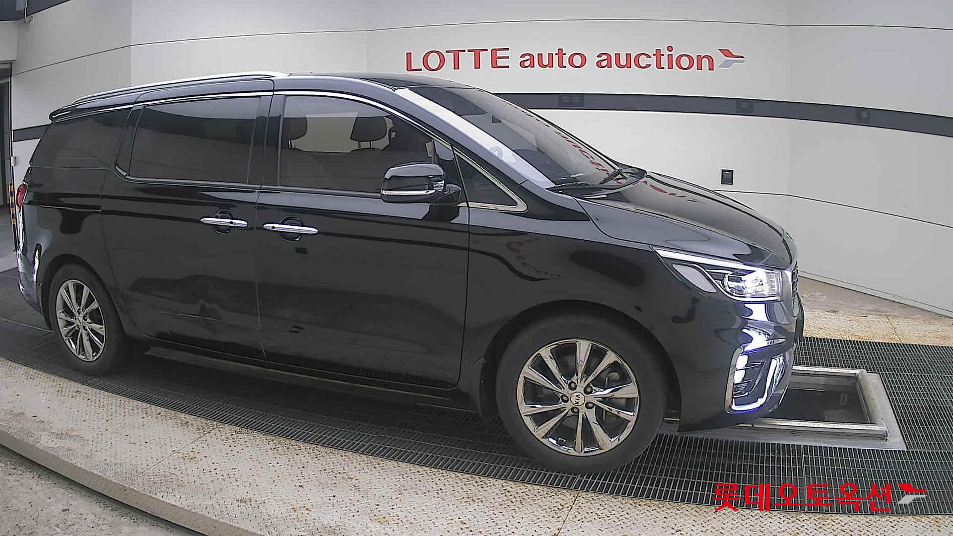 2020 - kia carnival